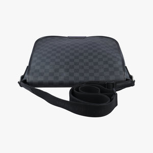 Vintage Louis Vuitton DANIEL MM Noir Damier GRAPHITE N58029 shoulderbag | stylenewstar