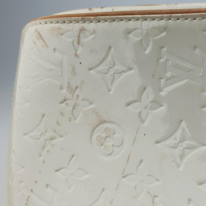 Pre-owned Louis Vuitton Summit Drive Perle Vernis M93514 handbag | stylenewstar