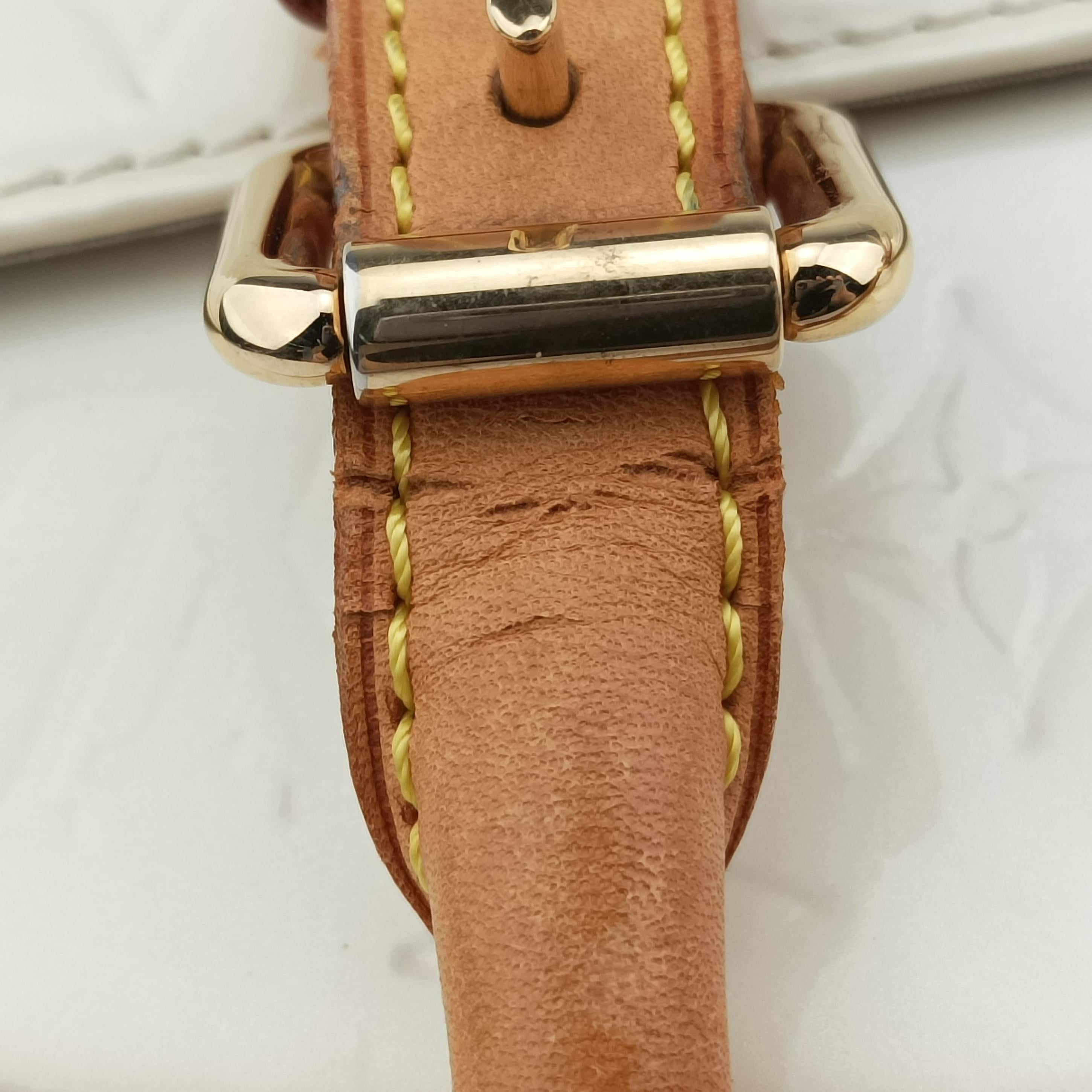 Pre-owned Louis Vuitton Summit Drive Perle Vernis M93514 handbag | stylenewstar