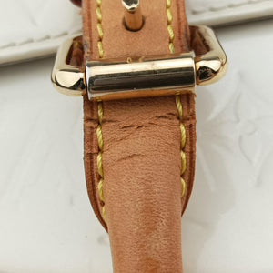 Pre-owned Louis Vuitton Summit Drive Perle Vernis M93514 handbag | stylenewstar