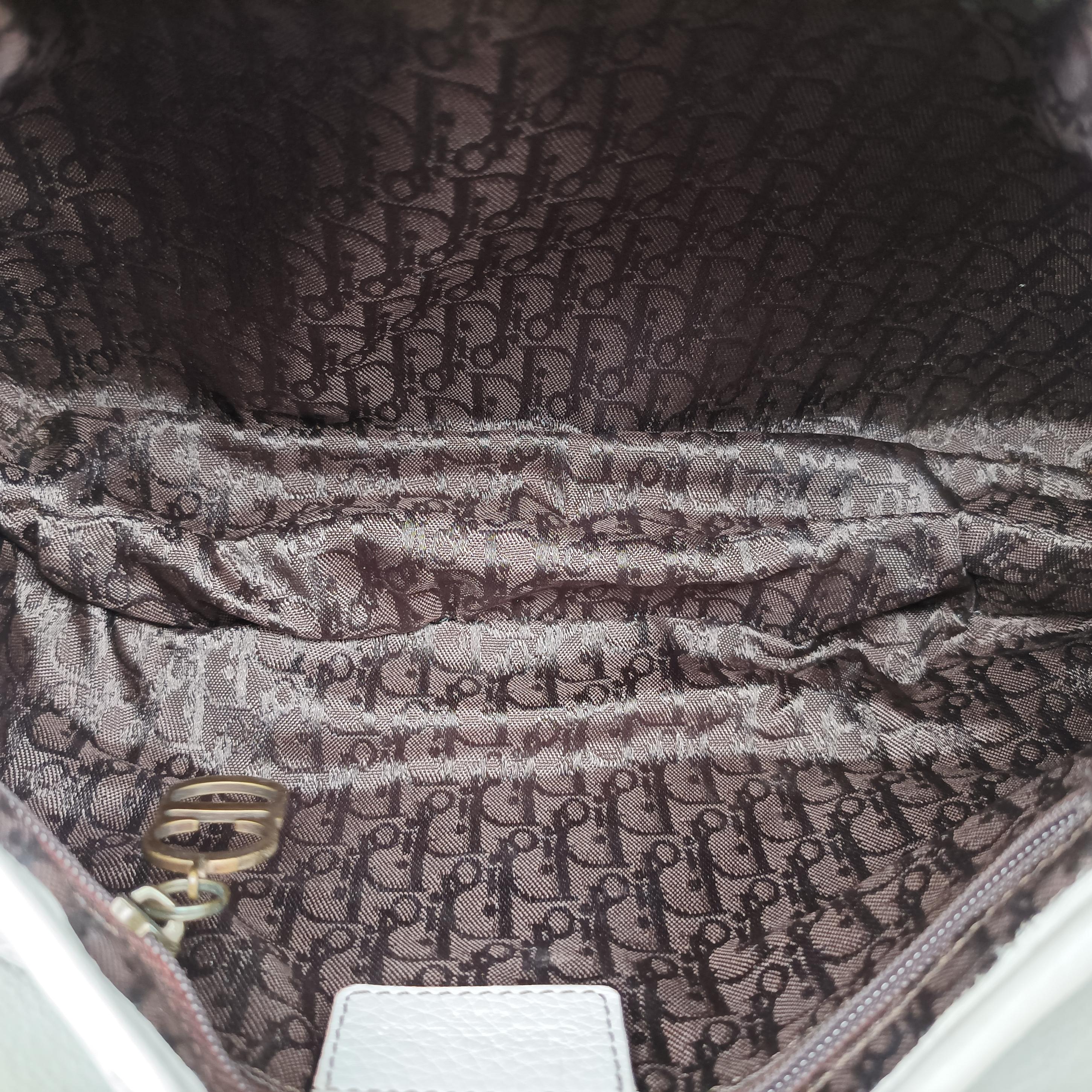 Pre-owned Christian Dior double saddle White Leather  handbag | stylenewstar