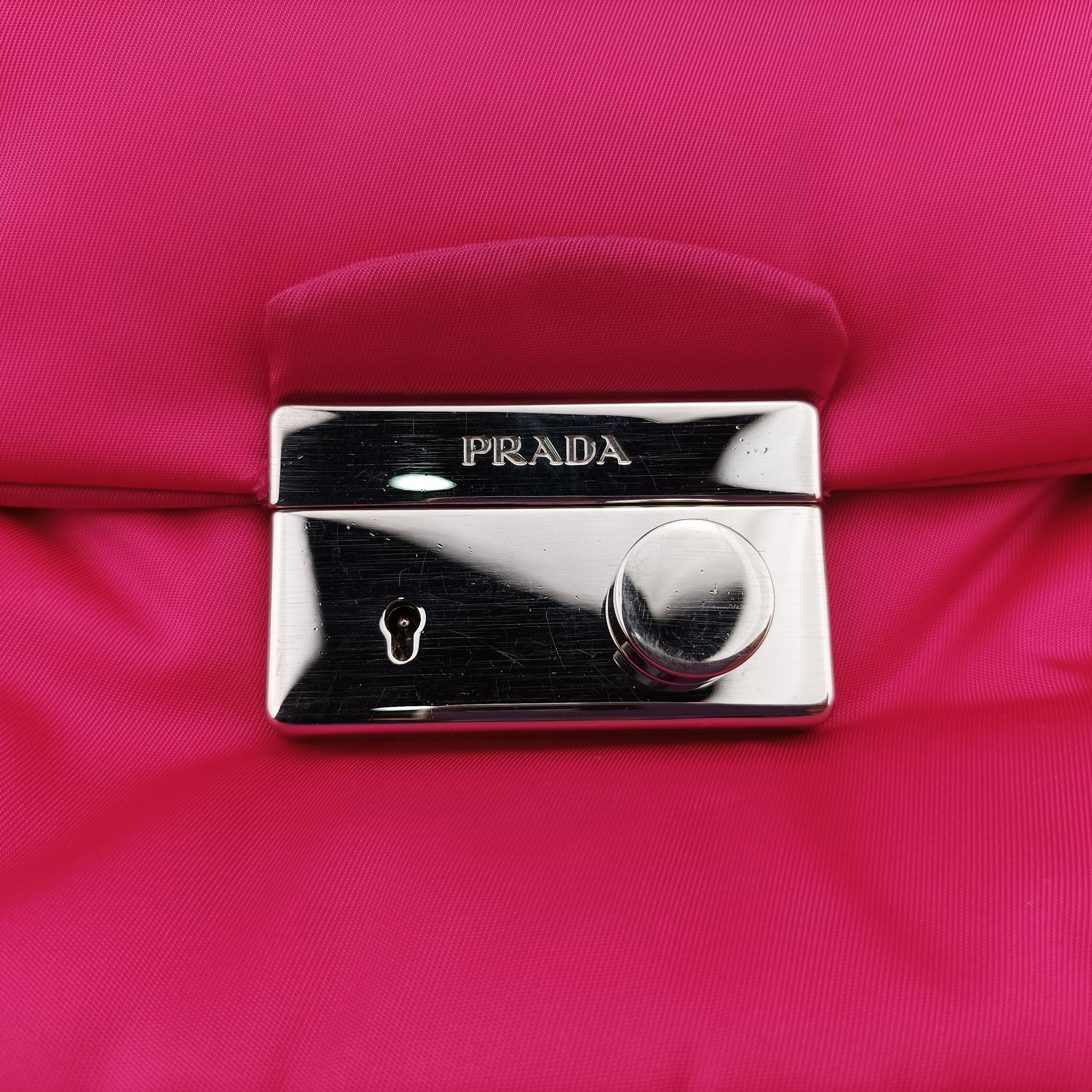 Pre-owned Prada Bomber Chain Rose silk  shoulderbag | stylenewstar