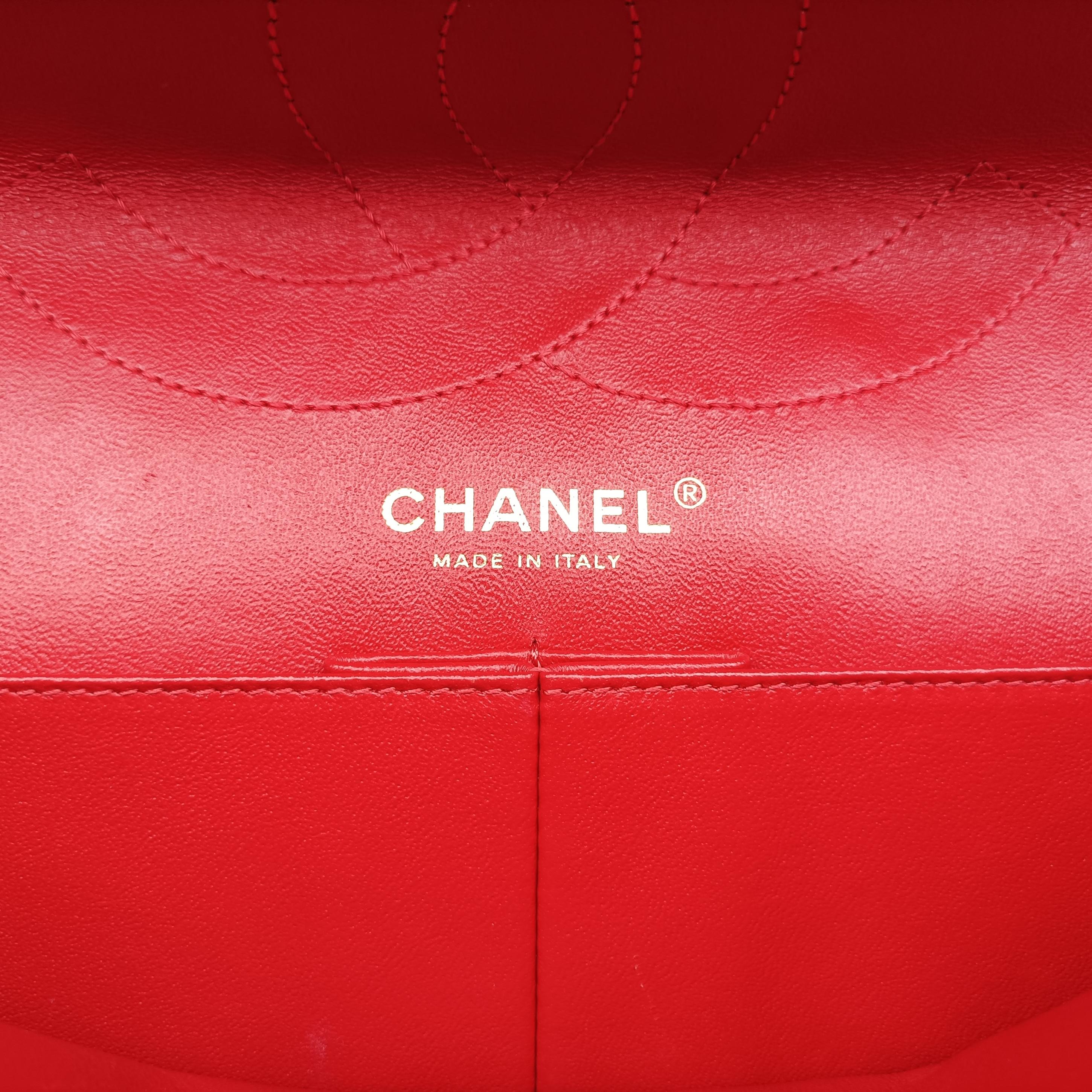 Secondhand Chanel 2.55 double flap Matelasse Red lambskin A37590 shoulderbag | stylenewstar
