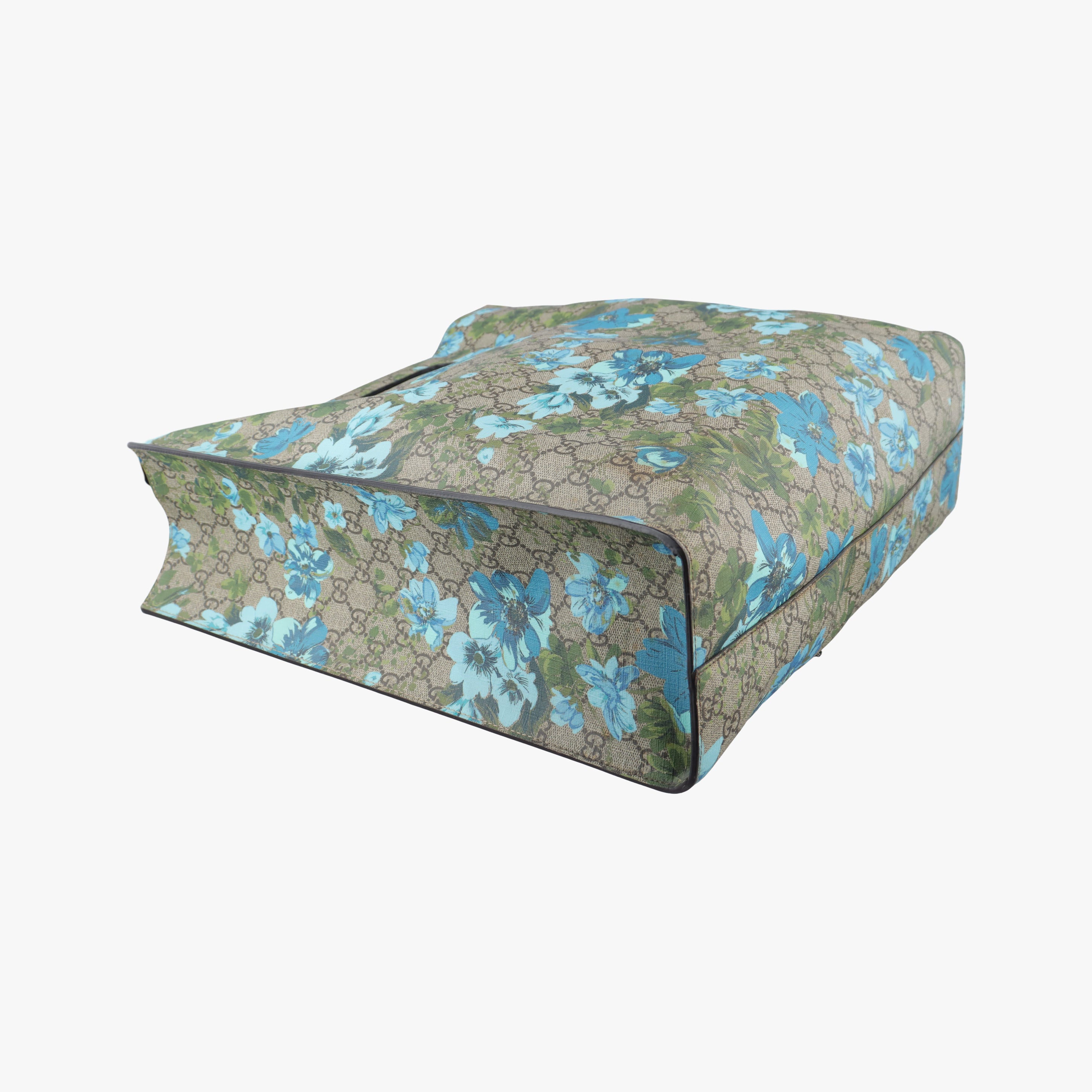 Secondhand Gucci GG Supreme Linea C Blooms GucciGhost Beige x Multicolour PVC coated canvas 414476 shoulderbag | stylenewstar