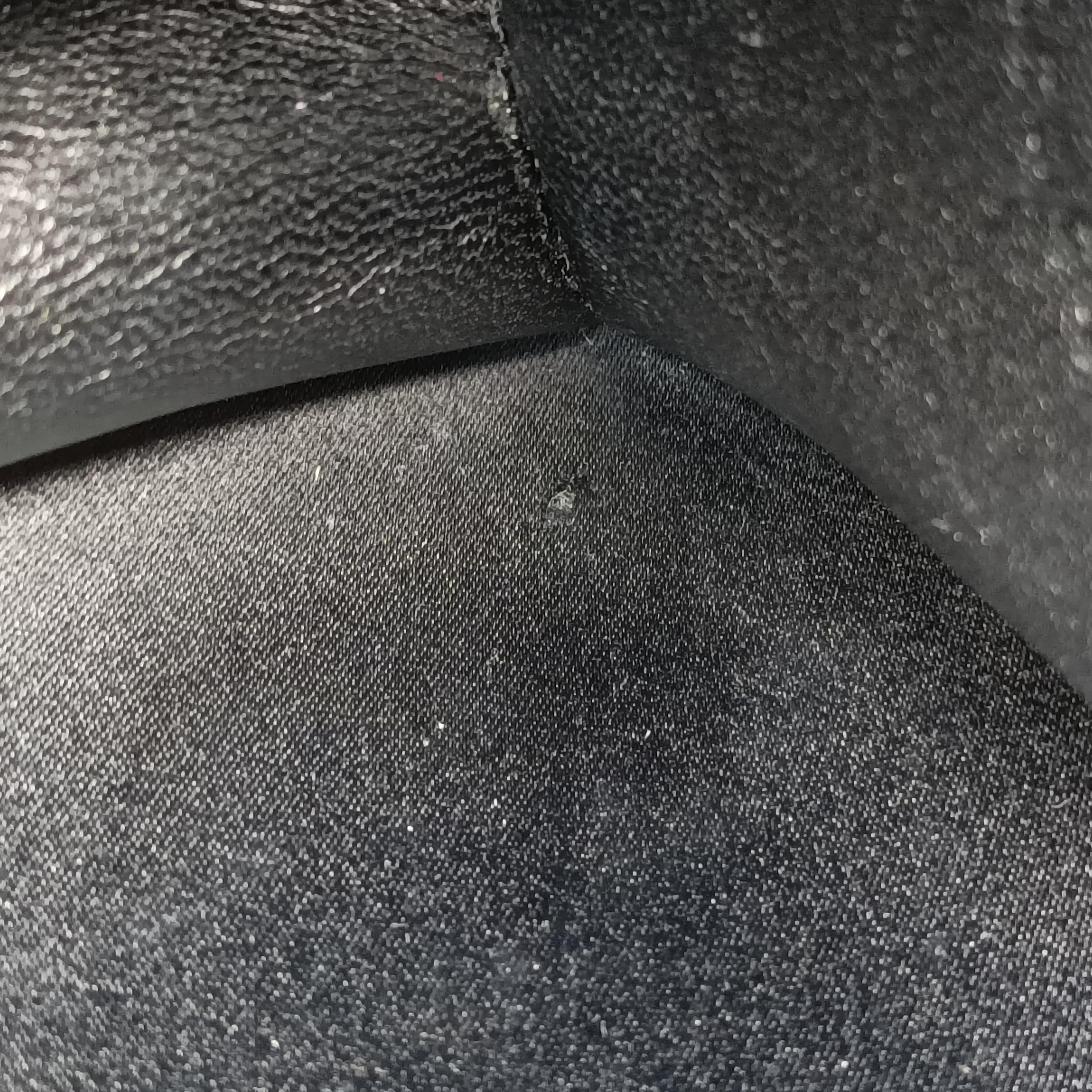 Vintage Yves Saint Laurent Love box heart Black Leather 488434 shoulderbag | stylenewstar