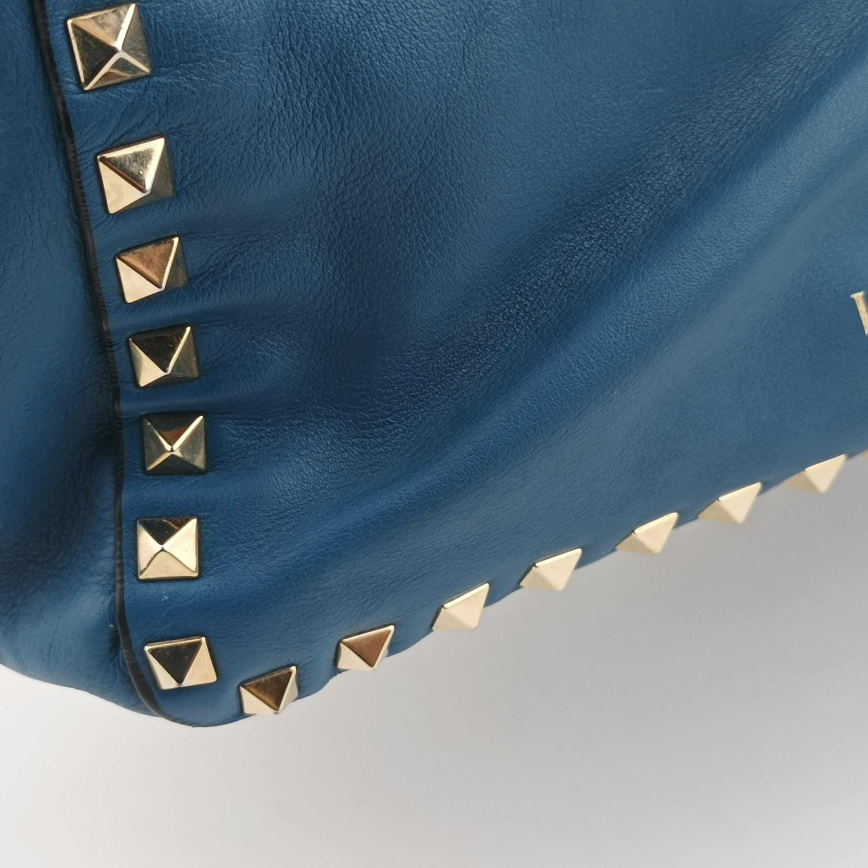 Pre-owned Valentino Rockstud Blue Leather  shoulderbag | stylenewstar