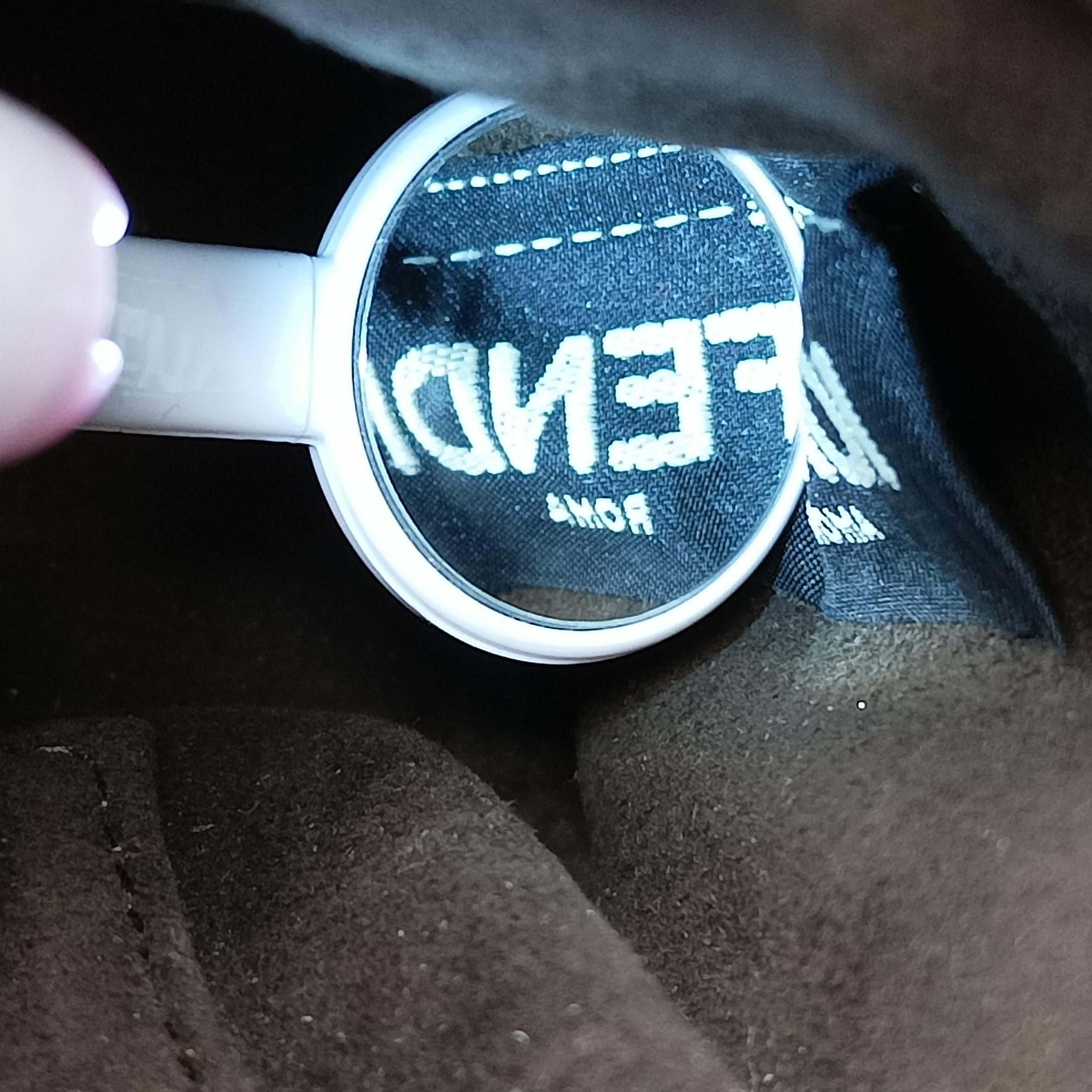 Pre-owned Fendi Dotcom Click Small Brown Leather 8BN299 shoulderbag | stylenewstar