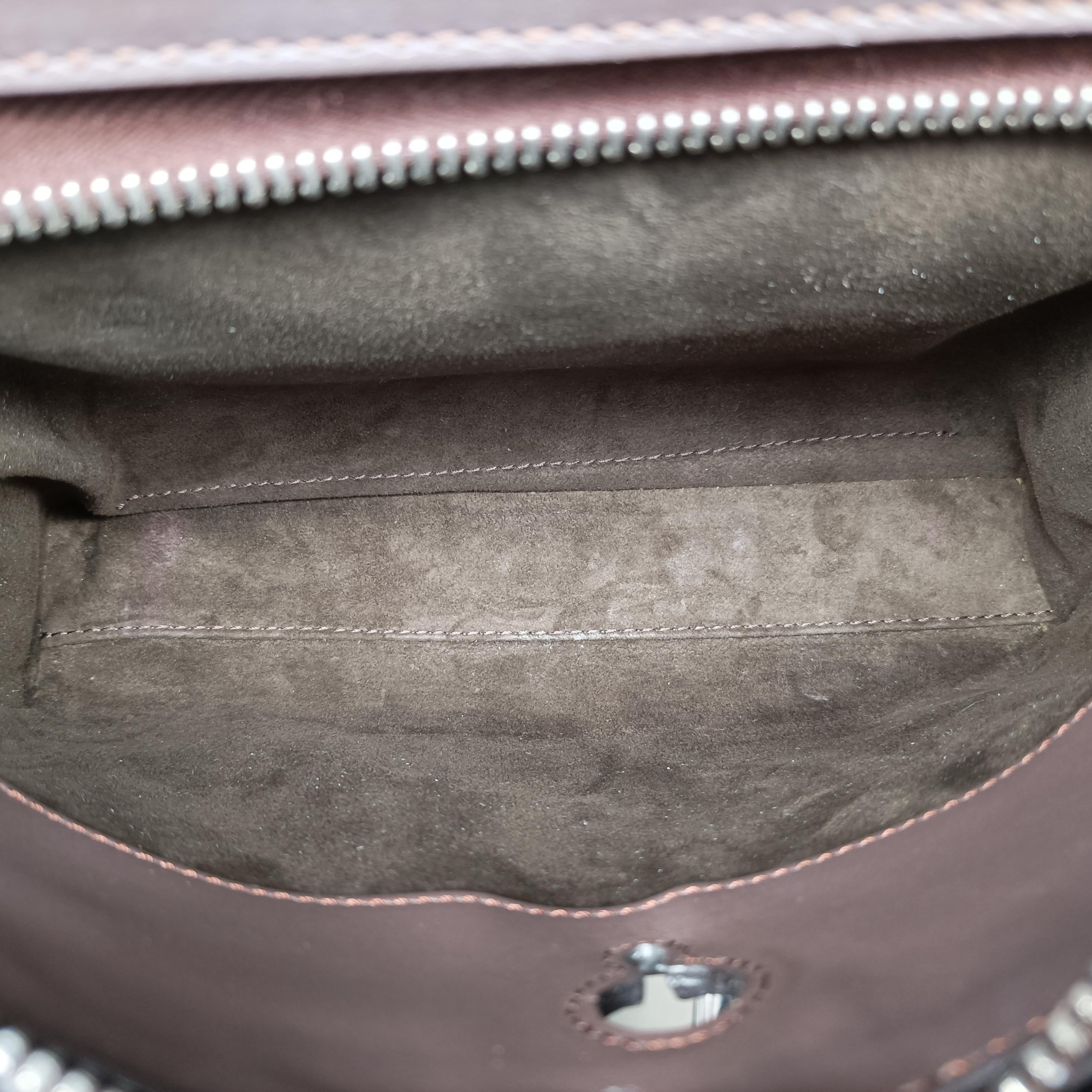 Pre-owned Fendi Dotcom Click Small Brown Leather 8BN299 shoulderbag | stylenewstar