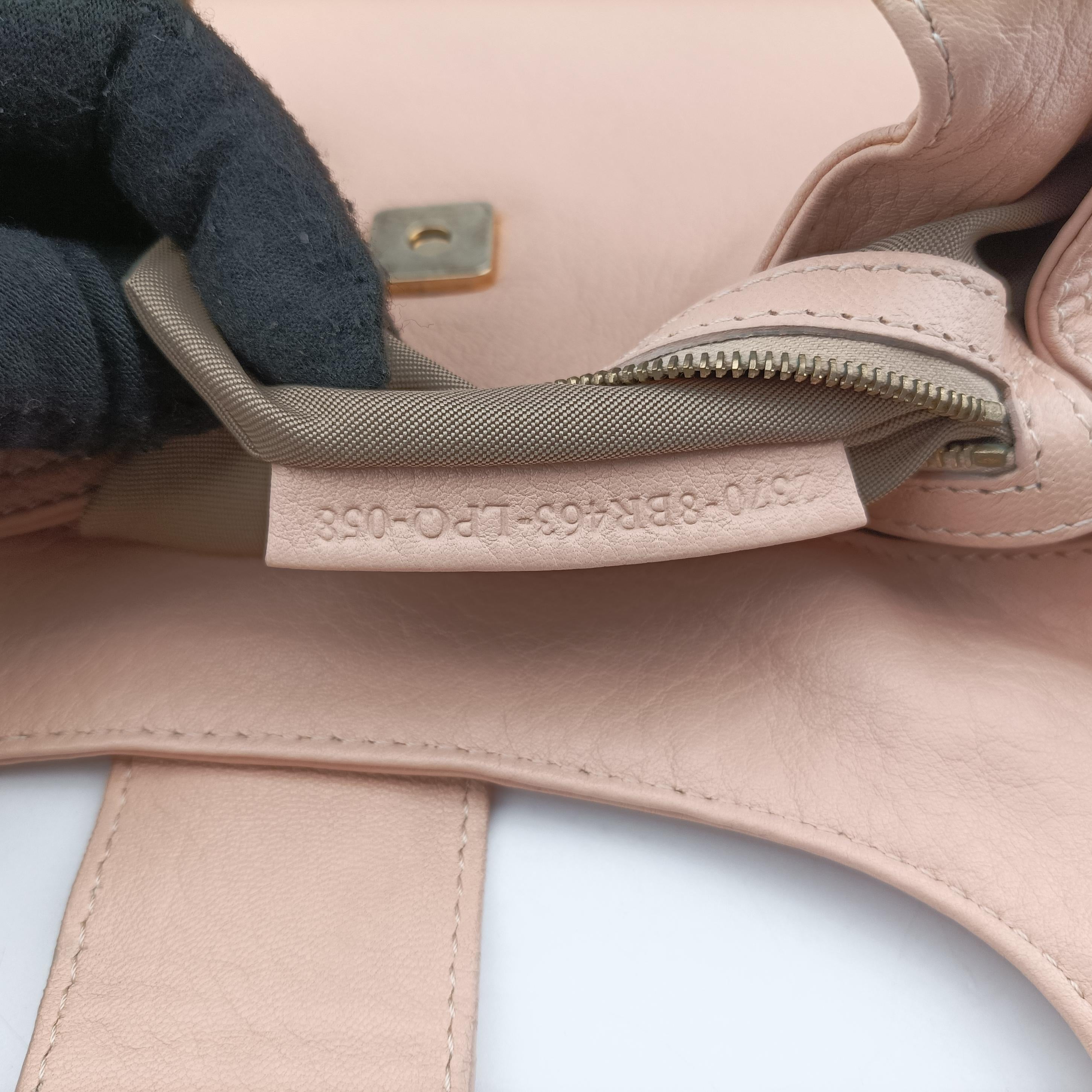 Pre-owned Fendi Mamma Baguette Pink Leather 8BR463 clutchbag | stylenewstar