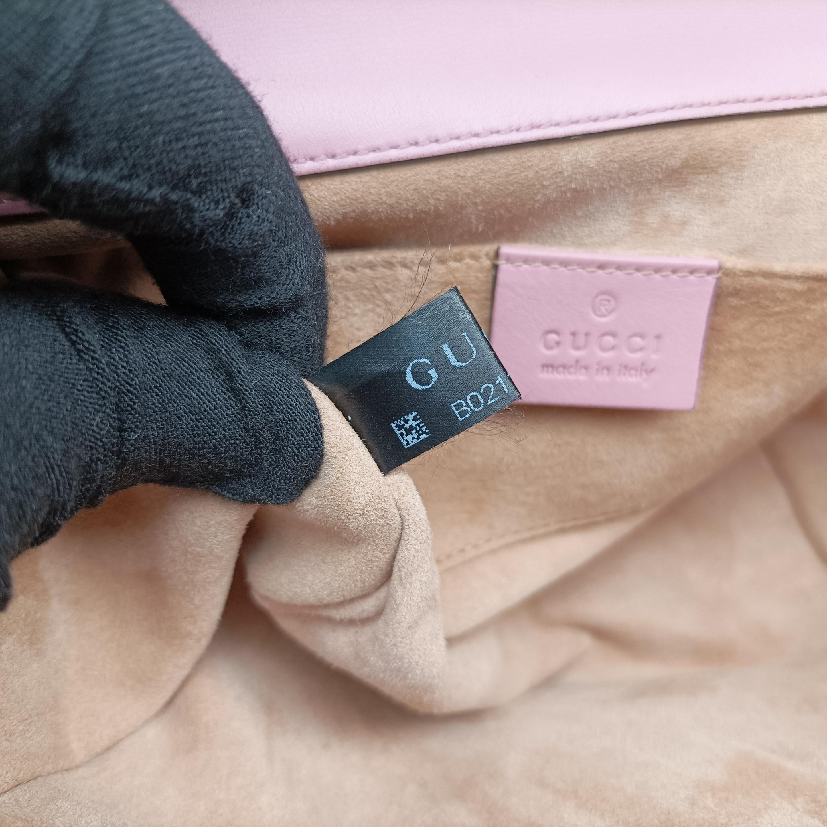 Vintage Gucci Padlock Pink Leather 432182 shoulderbag | stylenewstar