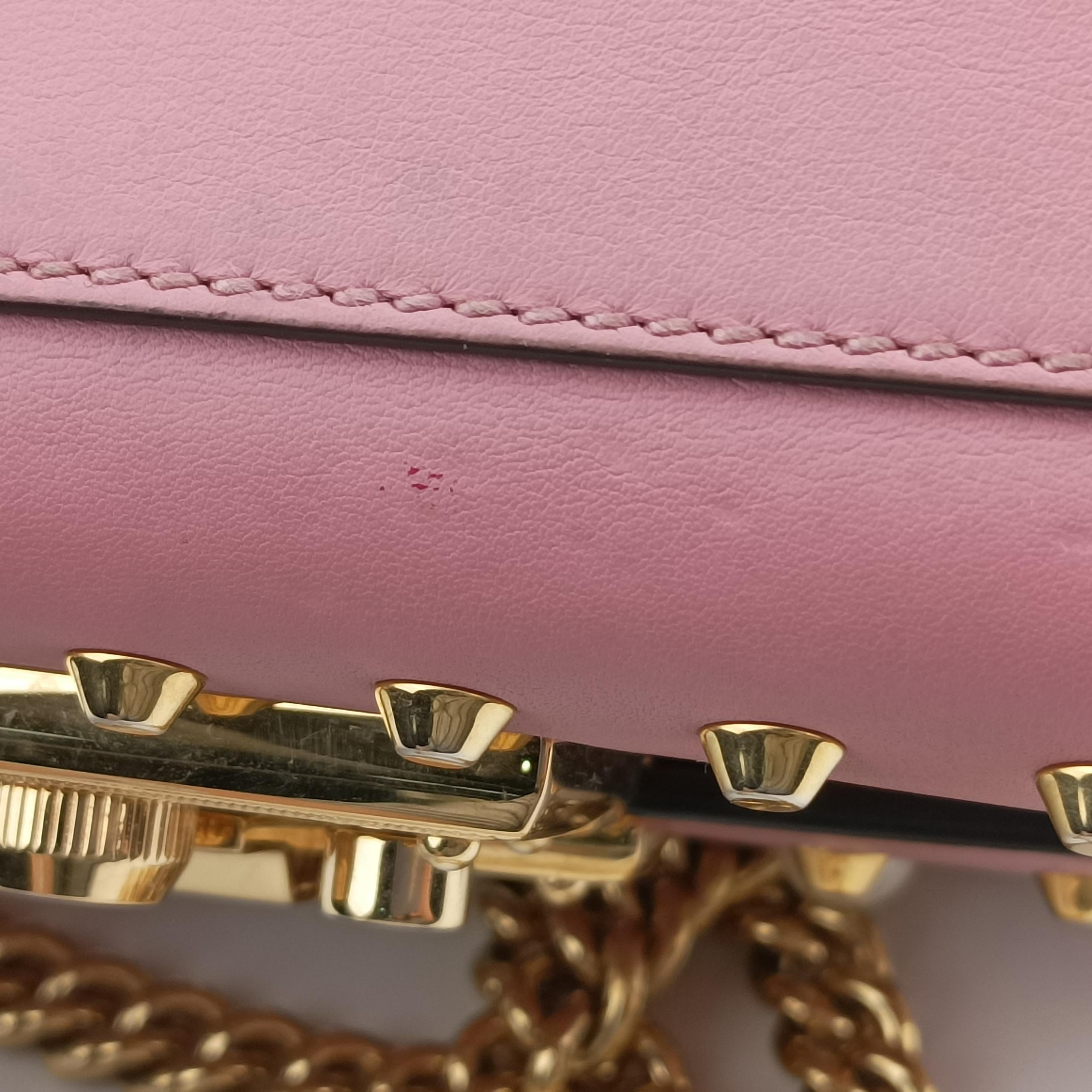 Vintage Gucci Padlock Pink Leather 432182 shoulderbag | stylenewstar