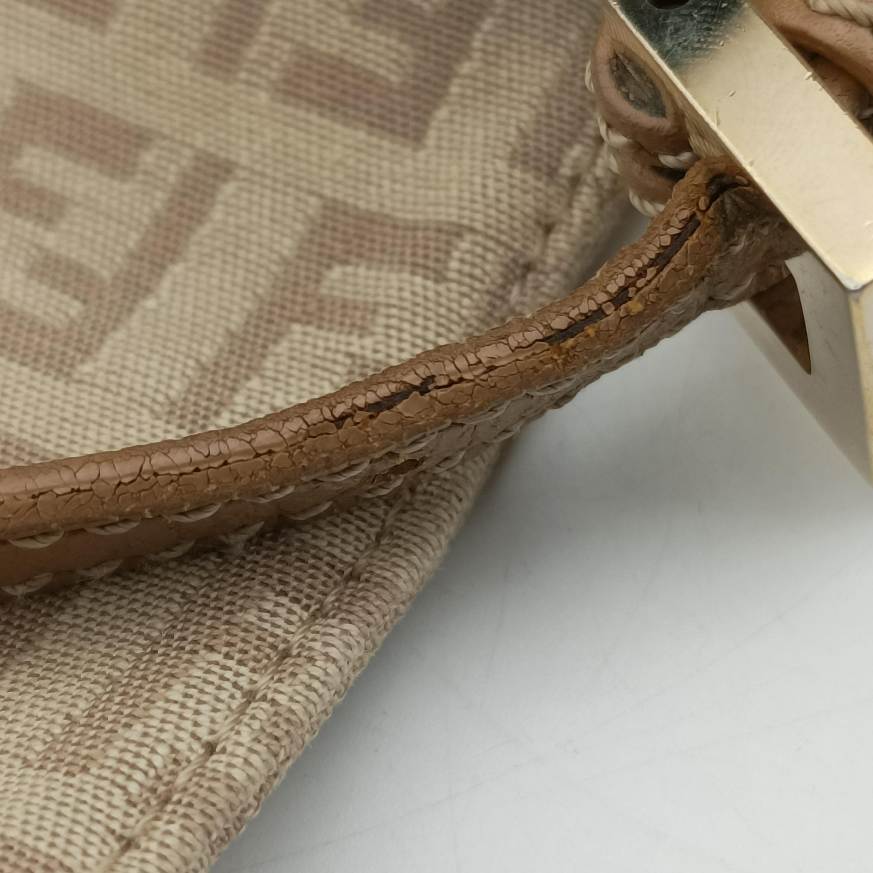 Pre-owned Fendi Baguette Beige Jacquard 8BR180 shoulderbag | stylenewstar