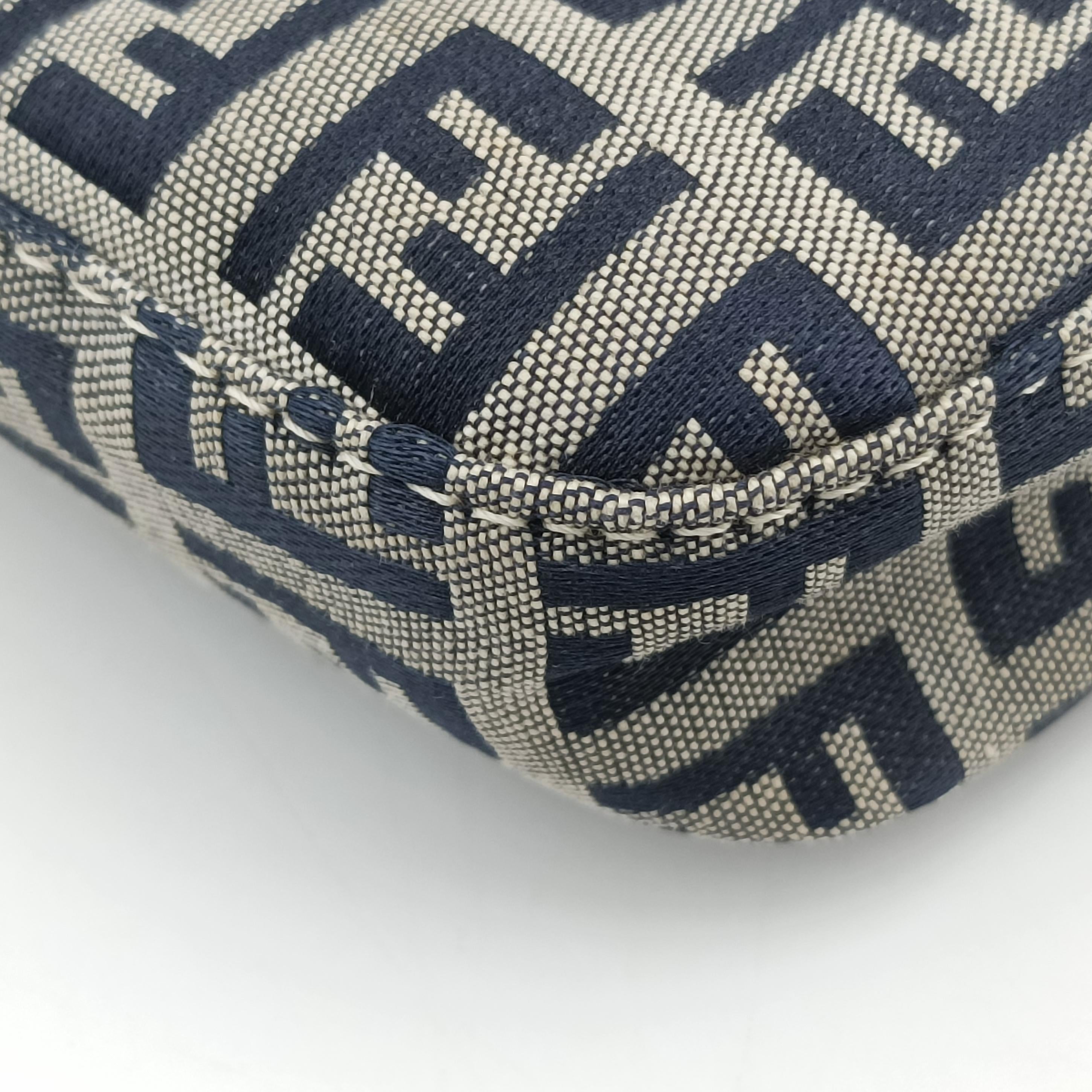 Secondhand Fendi Baguette Navy Jacquard 26424 shoulderbag | stylenewstar