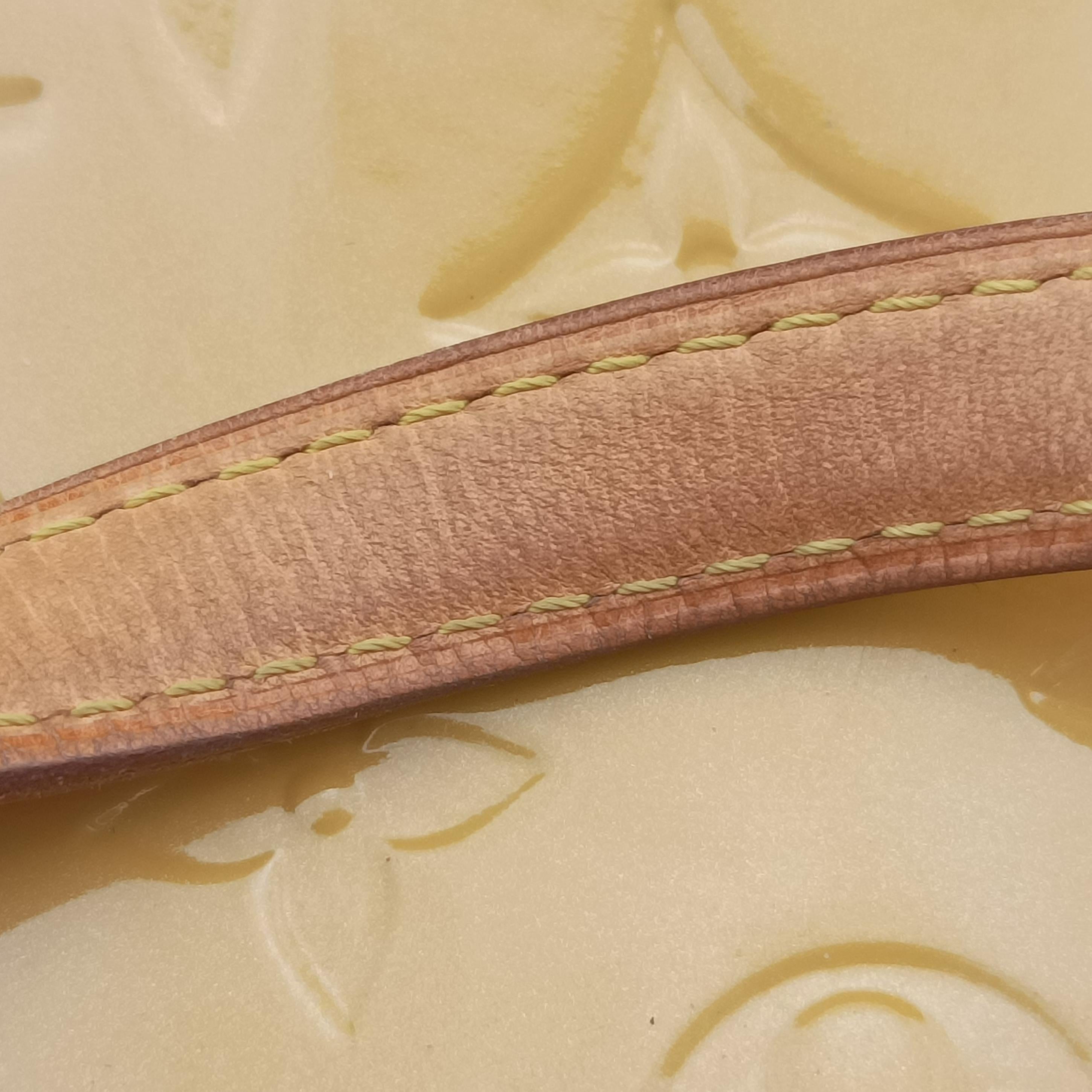 Pre-owned Louis Vuitton Bréa MM Dunne Vernis M90180 shoulderbag | stylenewstar