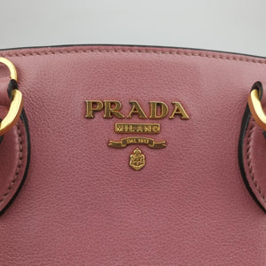 Pre-owned Prada Embossed LOGO Pink SAFFIANO Leather 1BA164 shoulderbag | stylenewstar