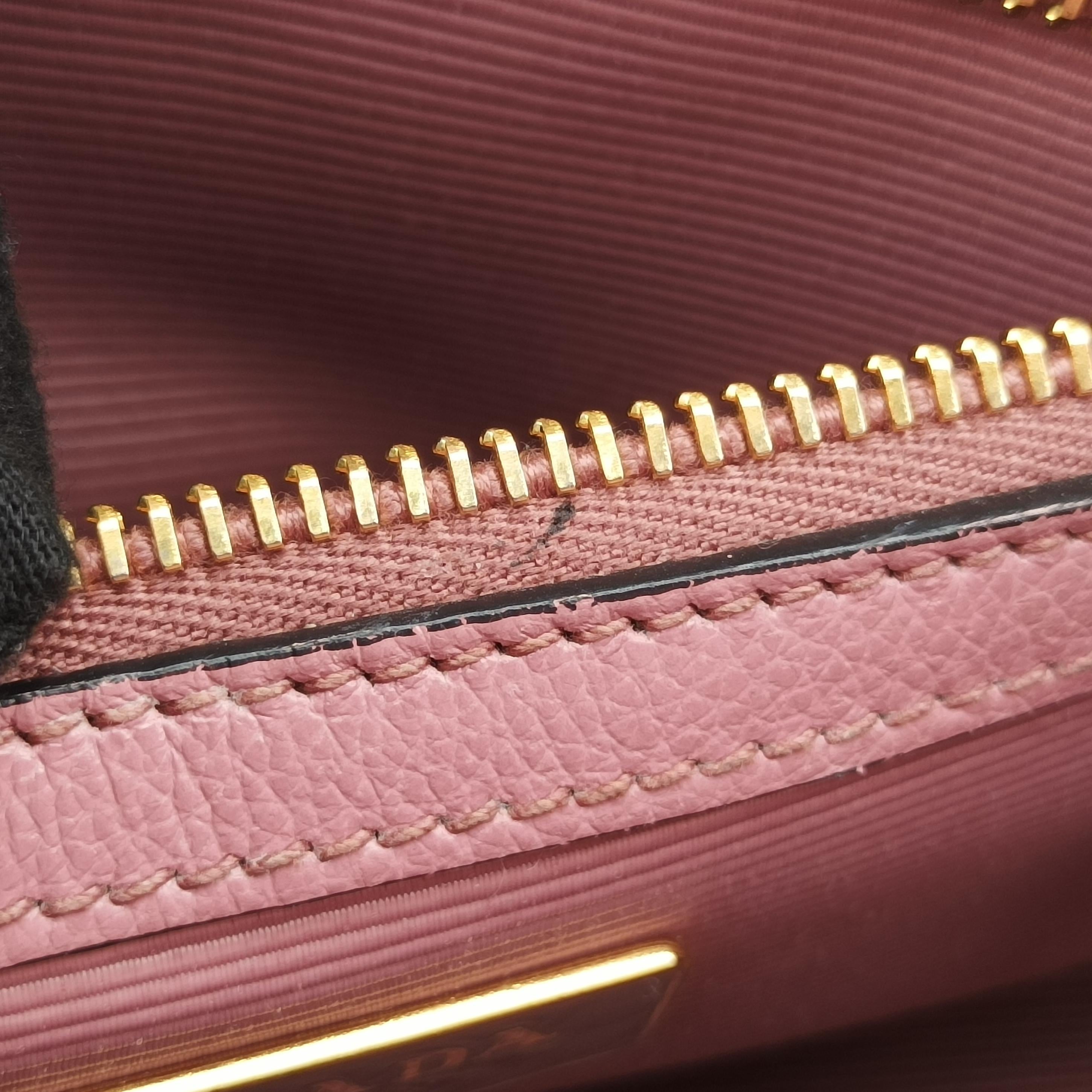 Pre-owned Prada Embossed LOGO Pink SAFFIANO Leather 1BA164 shoulderbag | stylenewstar