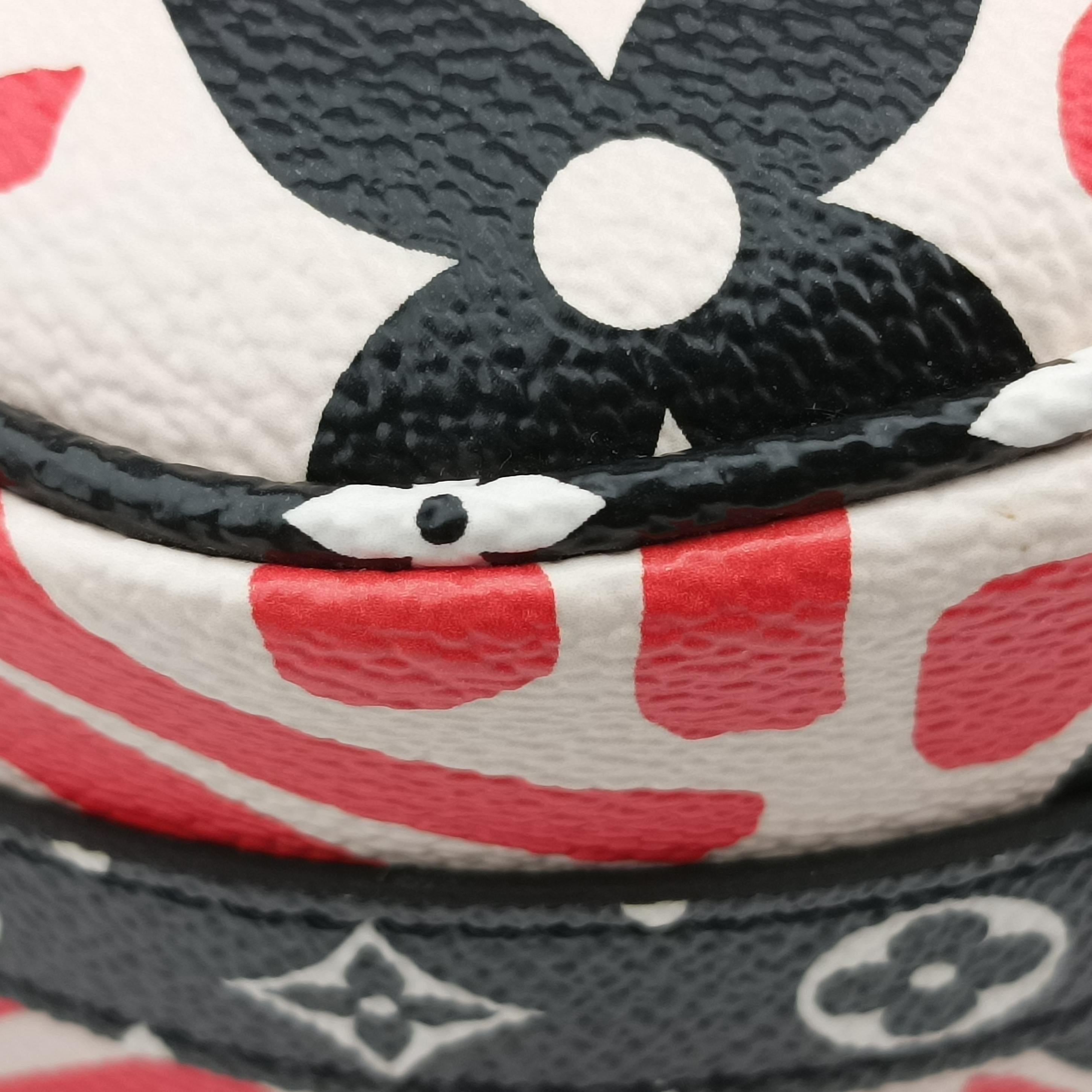 Pre-owned Louis Vuitton LV Crafty Boite Chapeau Soupour CREME ROUGE Monogram Giant M45366 shoulderbag | stylenewstar