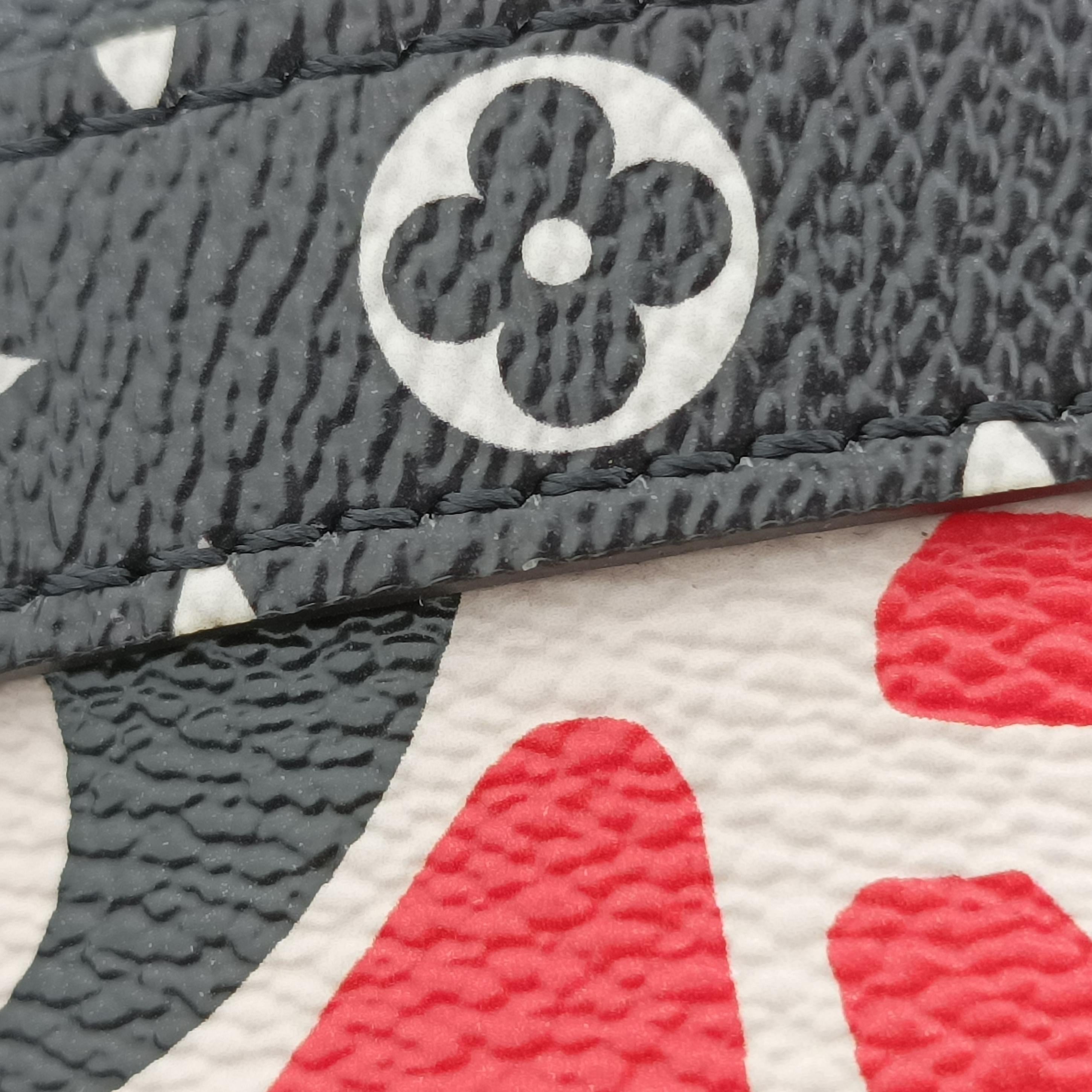 Pre-owned Louis Vuitton LV Crafty Boite Chapeau Soupour CREME ROUGE Monogram Giant M45366 shoulderbag | stylenewstar