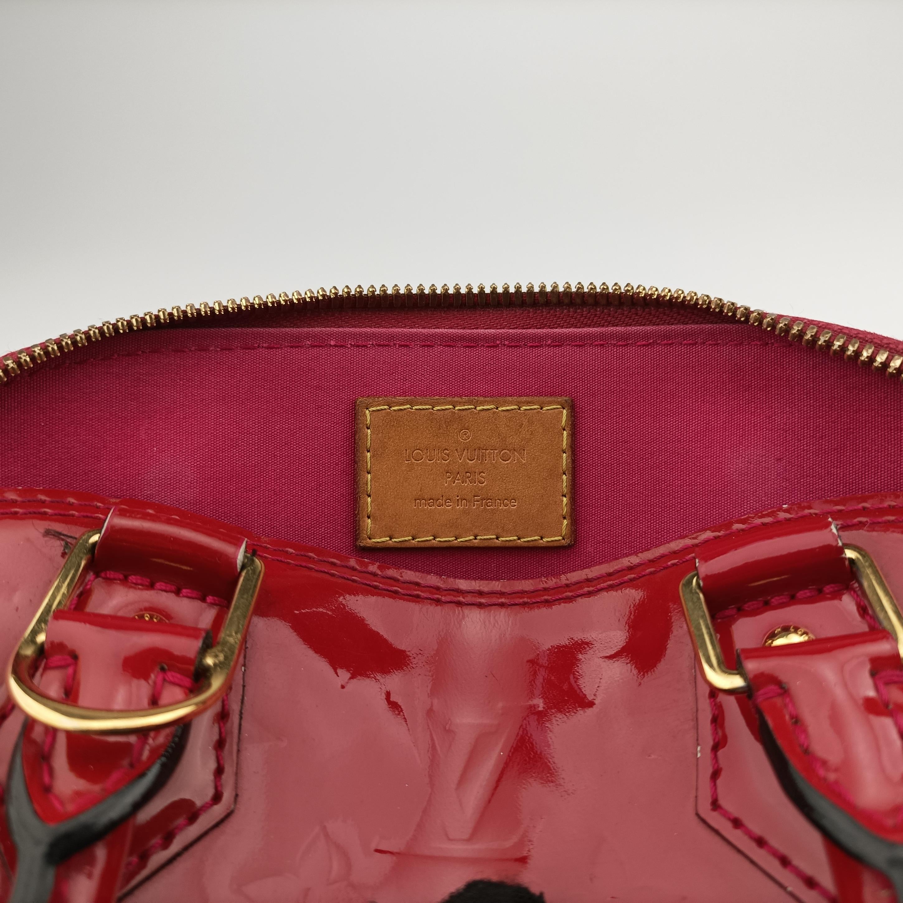 Vintage Louis Vuitton Alma BB pomme d'amour Vernis M91606 shoulderbag | stylenewstar