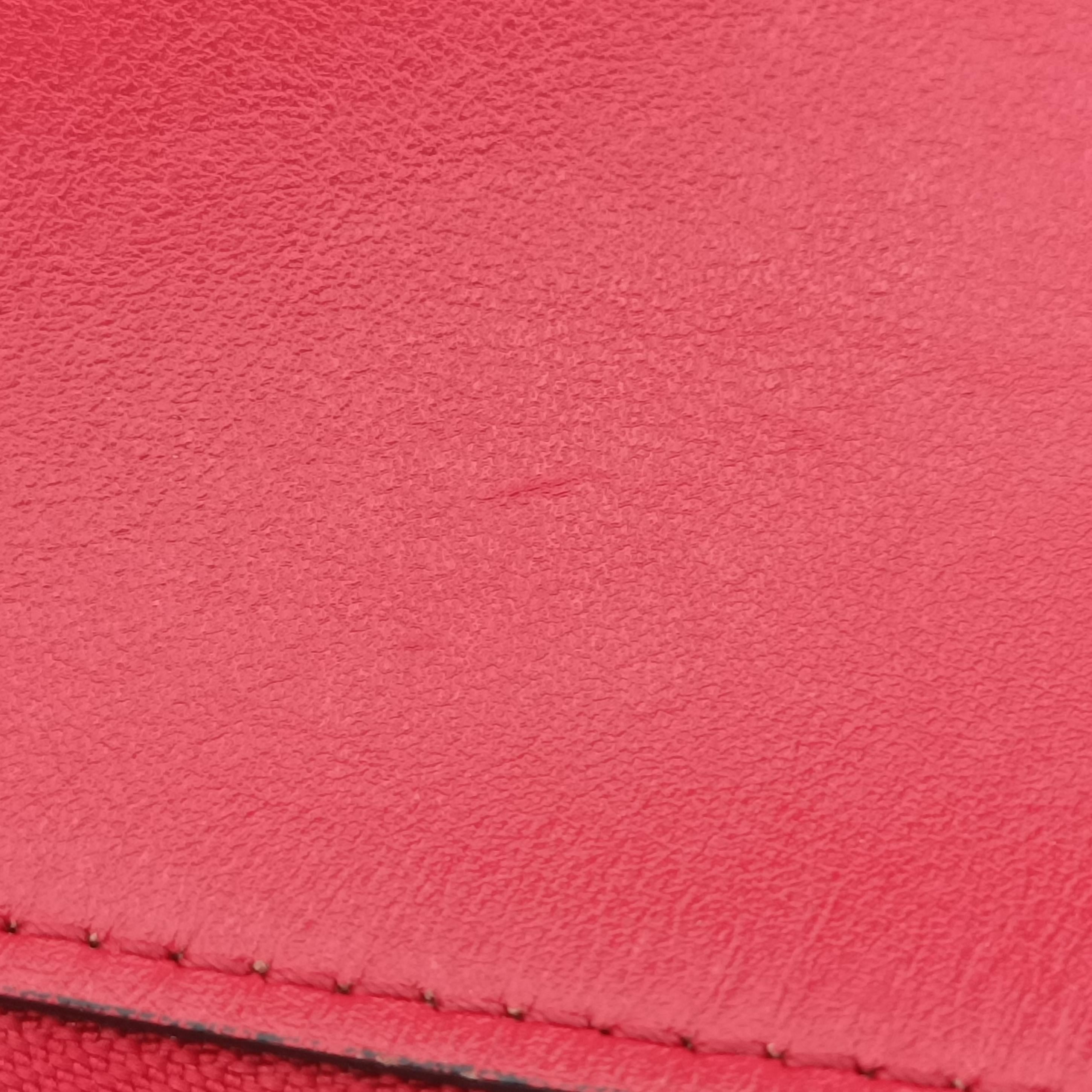 Secondhand VERSACE La Medusa Red Leather  shoulderbag | stylenewstar