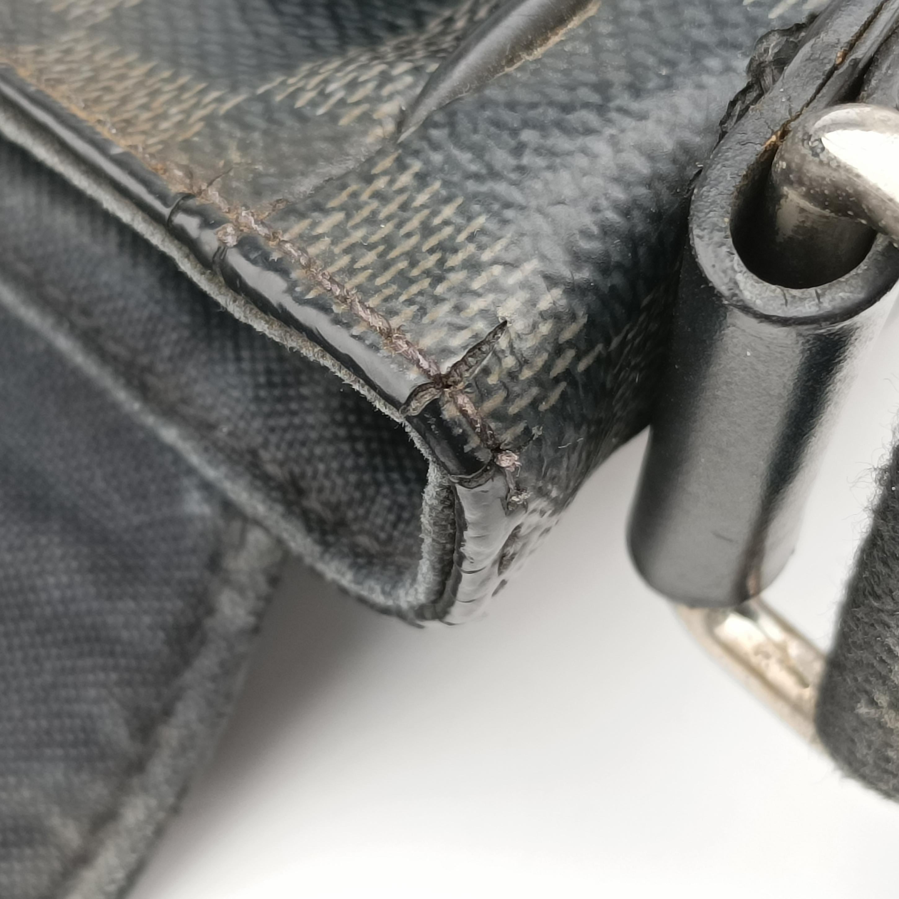 Pre-owned Louis Vuitton DANIEL MM Noir Damier GRAPHITE N41260 shoulderbag | stylenewstar