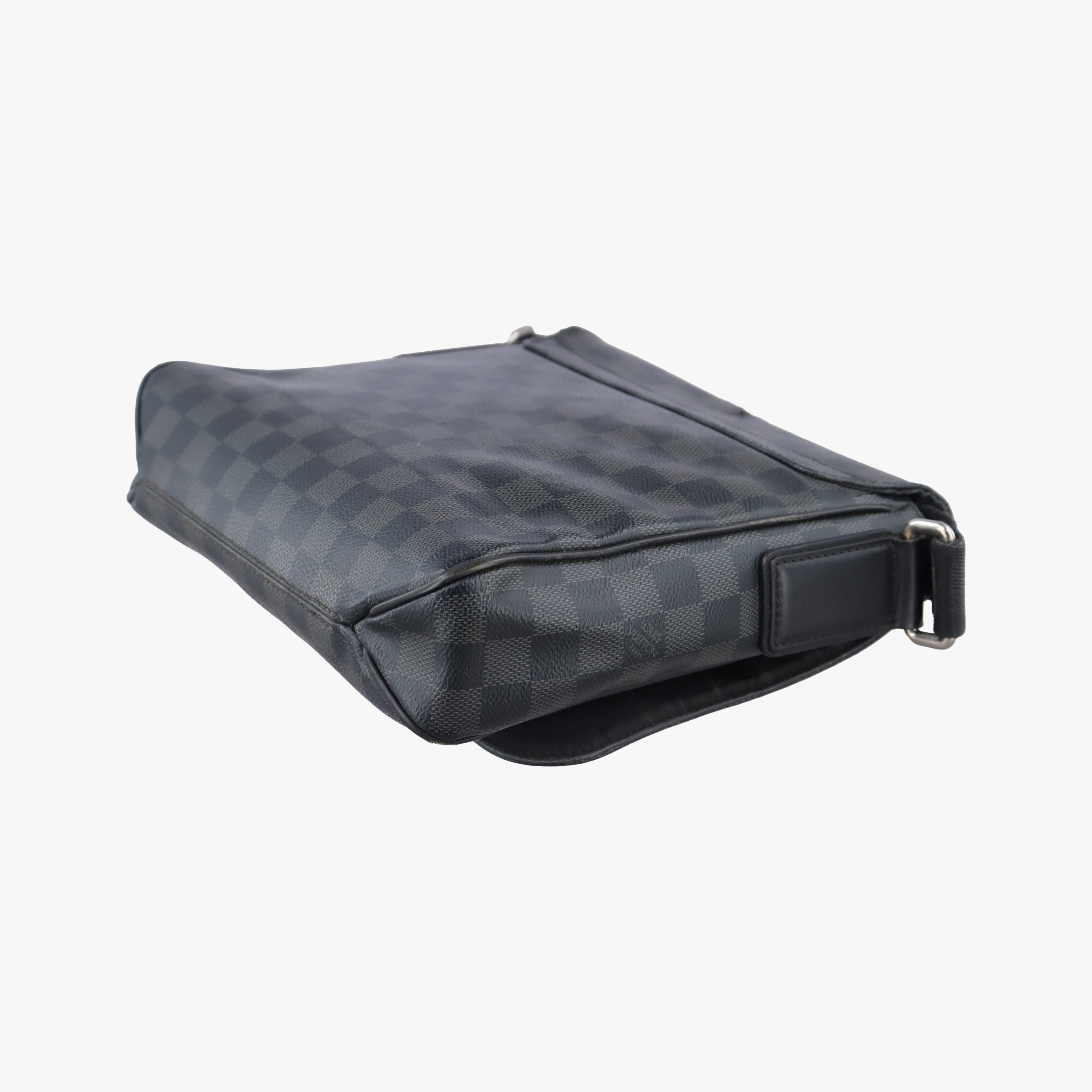 Pre-owned Louis Vuitton DANIEL MM Noir Damier GRAPHITE N41260 shoulderbag | stylenewstar