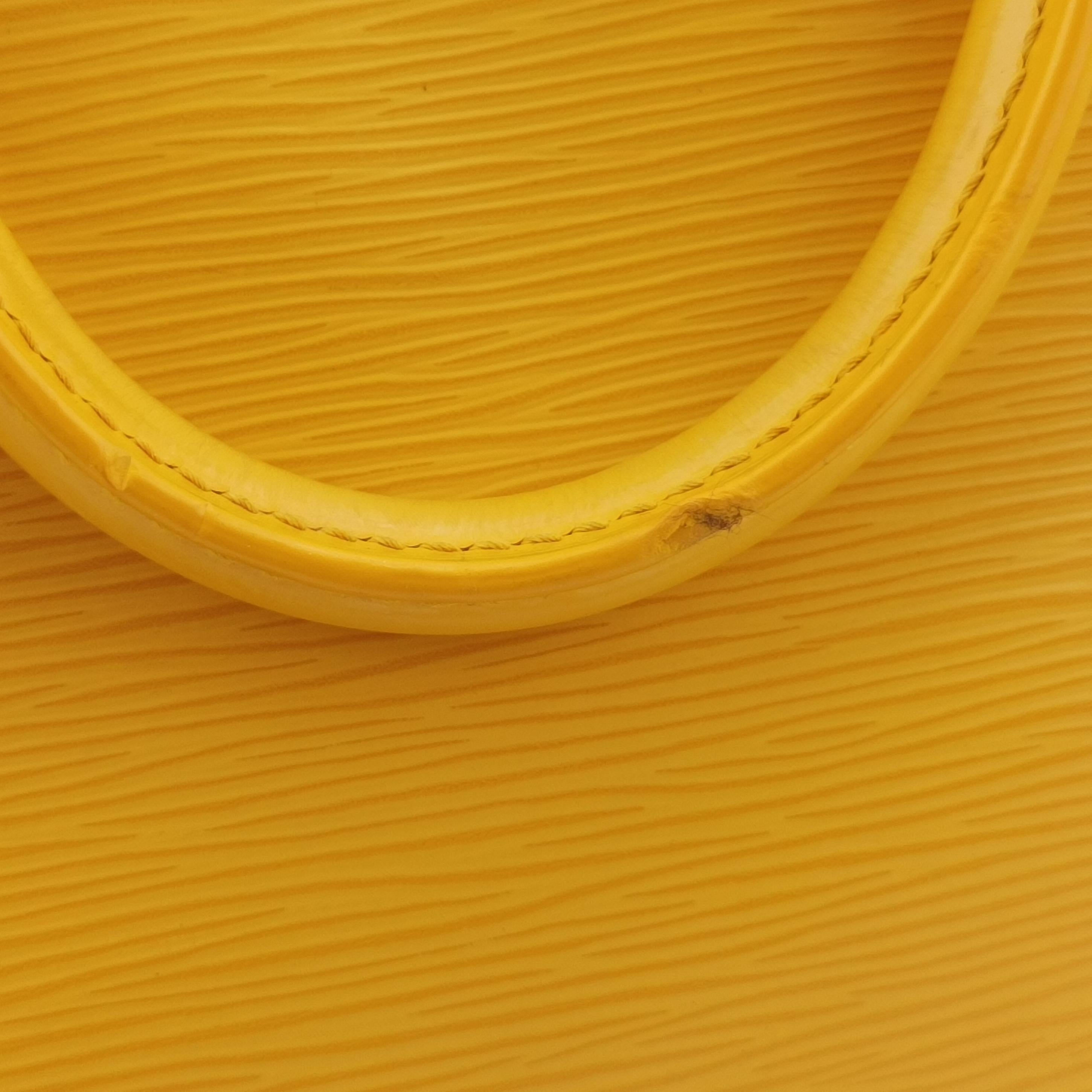 Vintage Louis Vuitton Alma PM MIMOSA Epi M40951 shoulderbag | stylenewstar