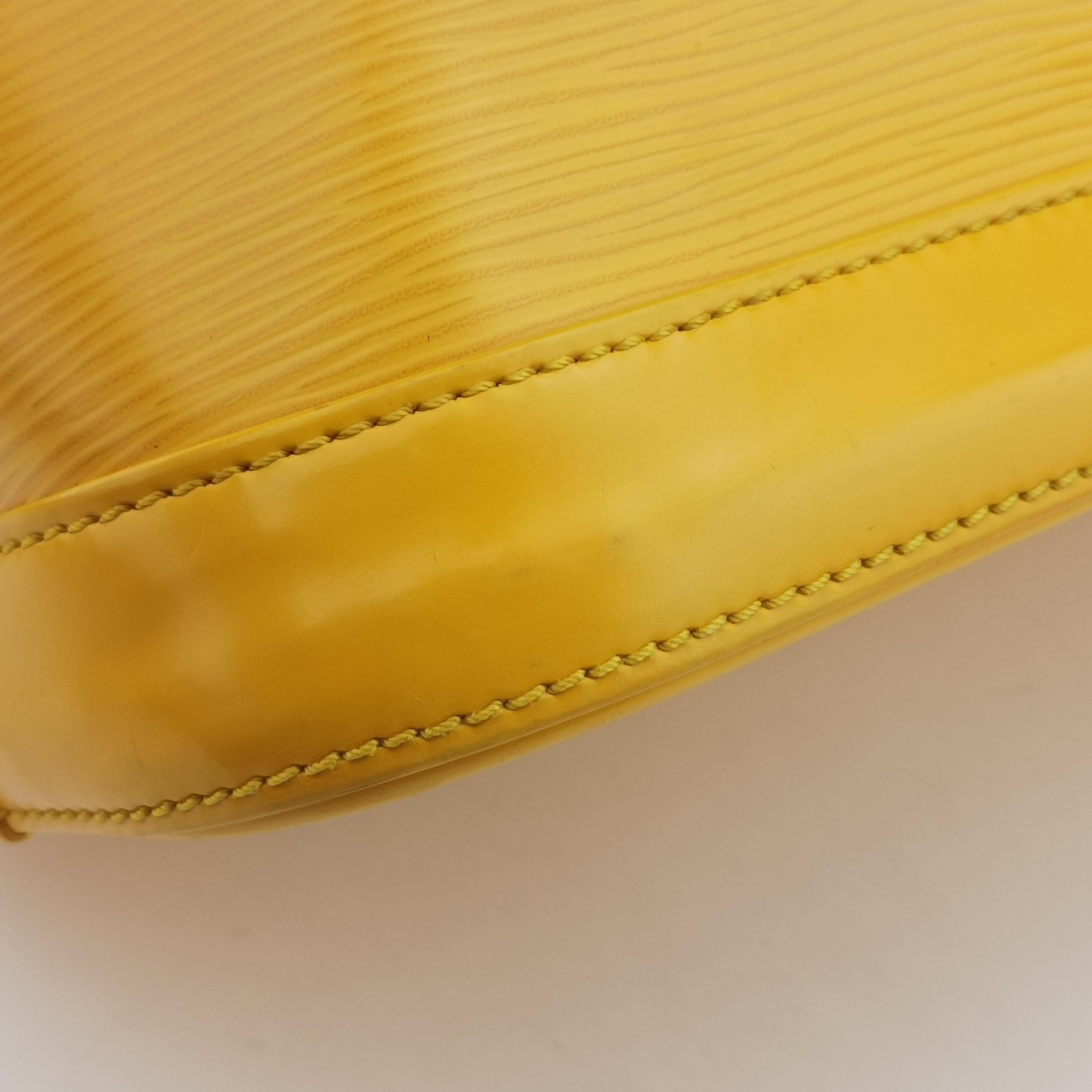 Vintage Louis Vuitton Alma PM MIMOSA Epi M40951 shoulderbag | stylenewstar