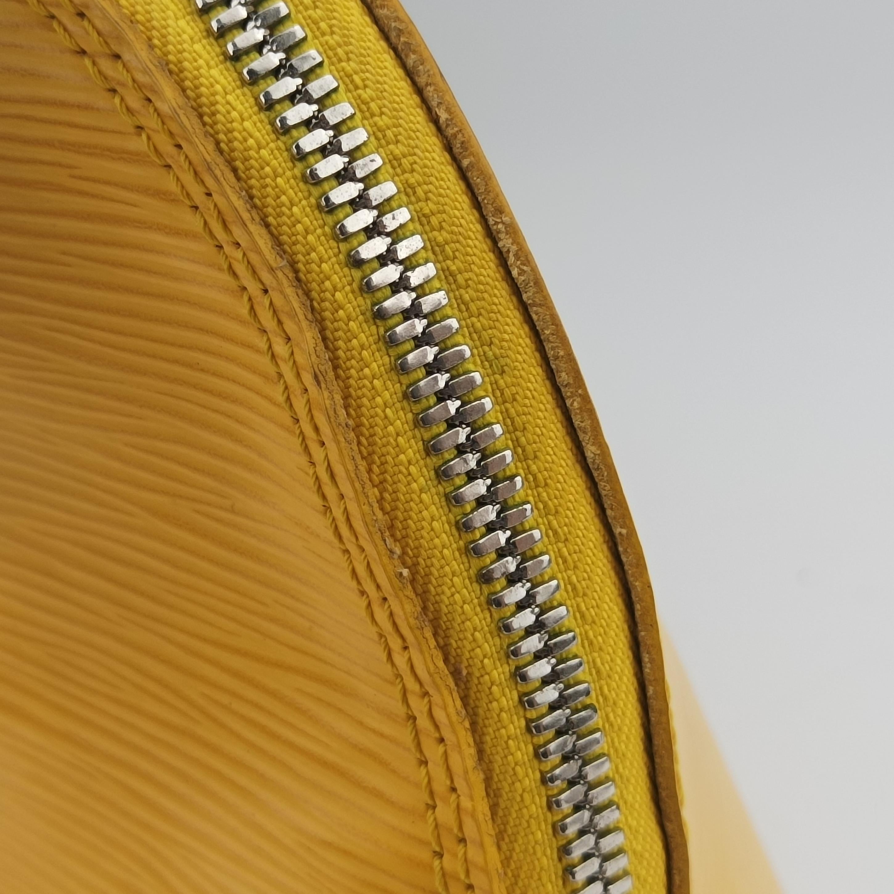 Vintage Louis Vuitton Alma PM MIMOSA Epi M40951 shoulderbag | stylenewstar