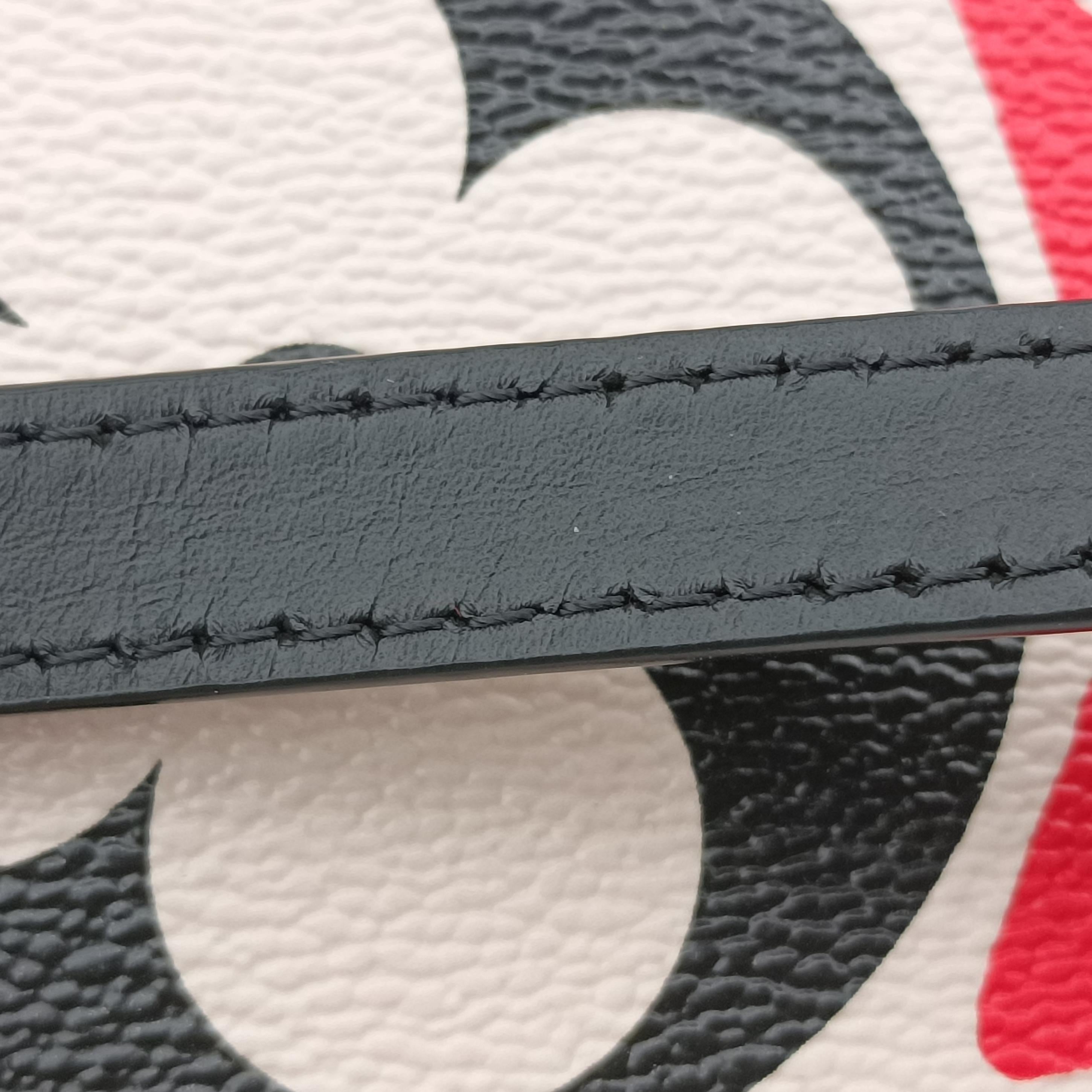 Pre-owned Louis Vuitton Crafty OnTheGo GM Crème Rouge Monogram Giant M45358 shoulderbag | stylenewstar