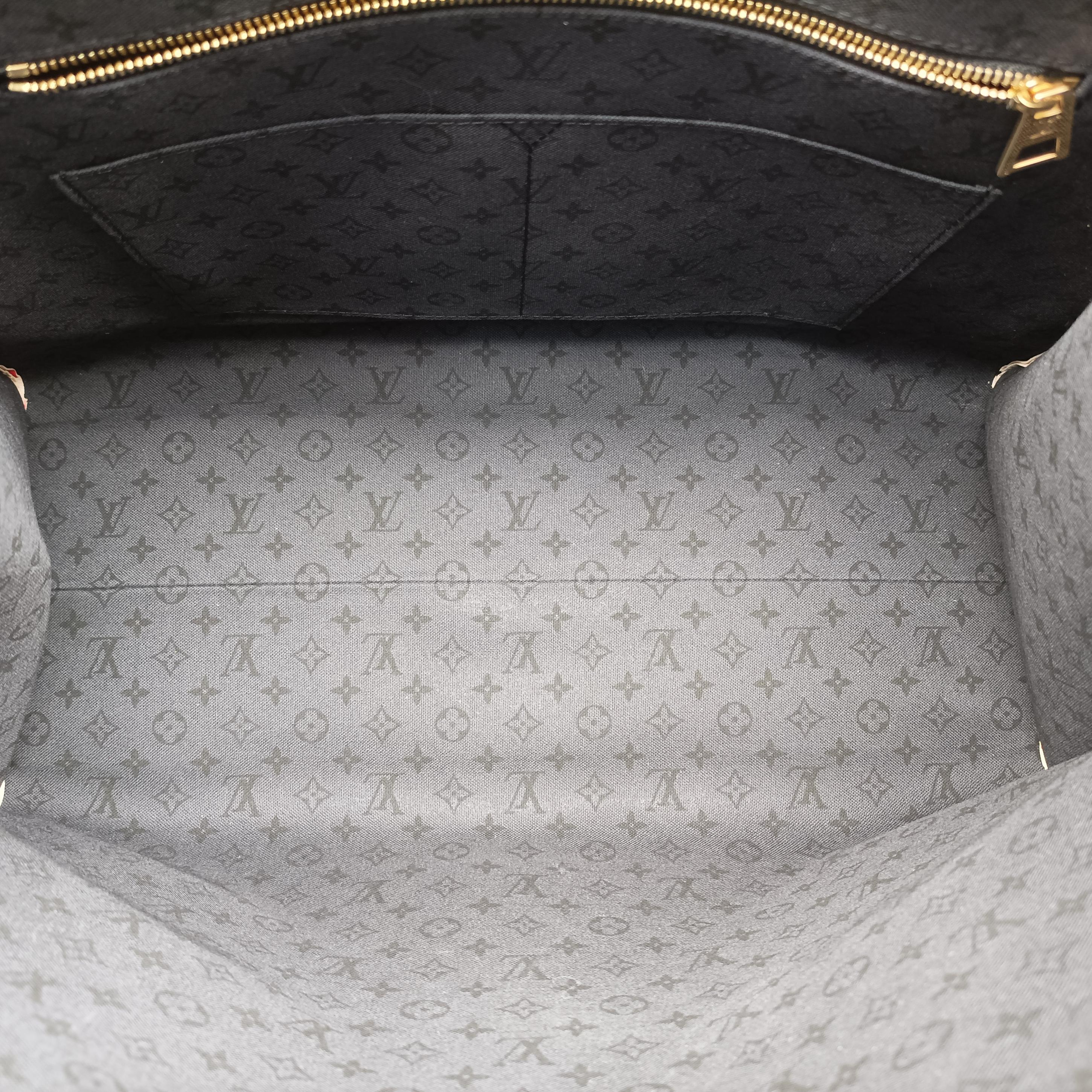 Pre-owned Louis Vuitton Crafty OnTheGo GM Crème Rouge Monogram Giant M45358 shoulderbag | stylenewstar