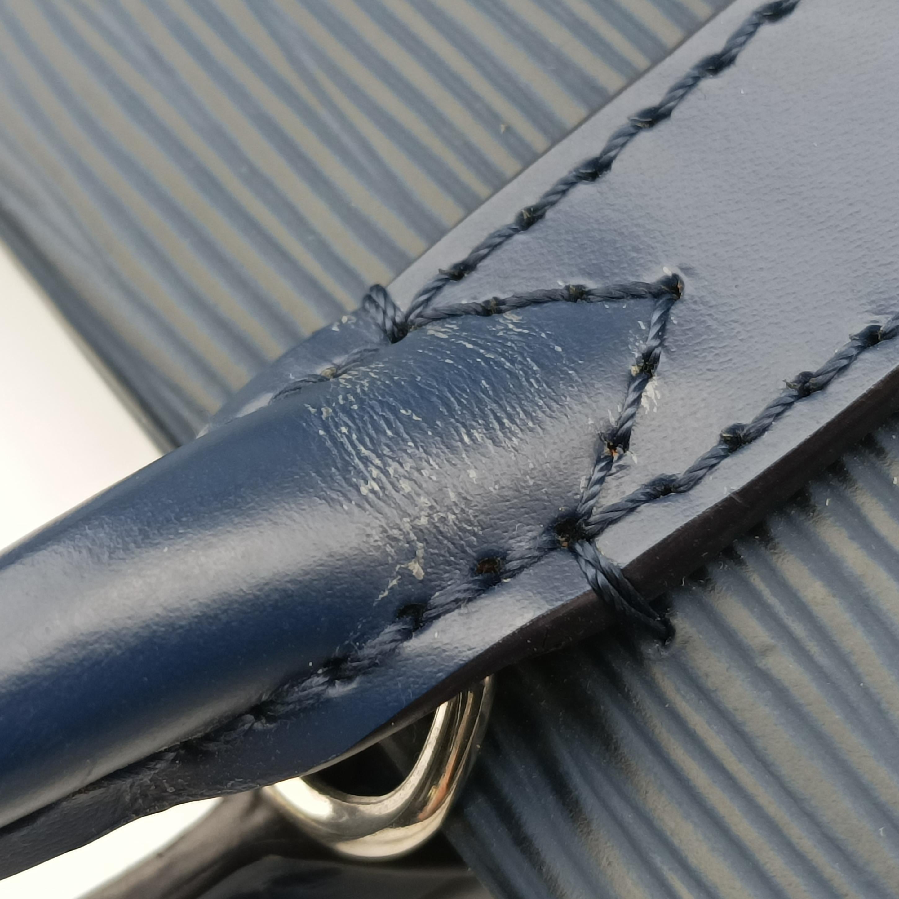 Pre-owned Louis Vuitton Marly MM Navy epi M94616 shoulderbag | stylenewstar