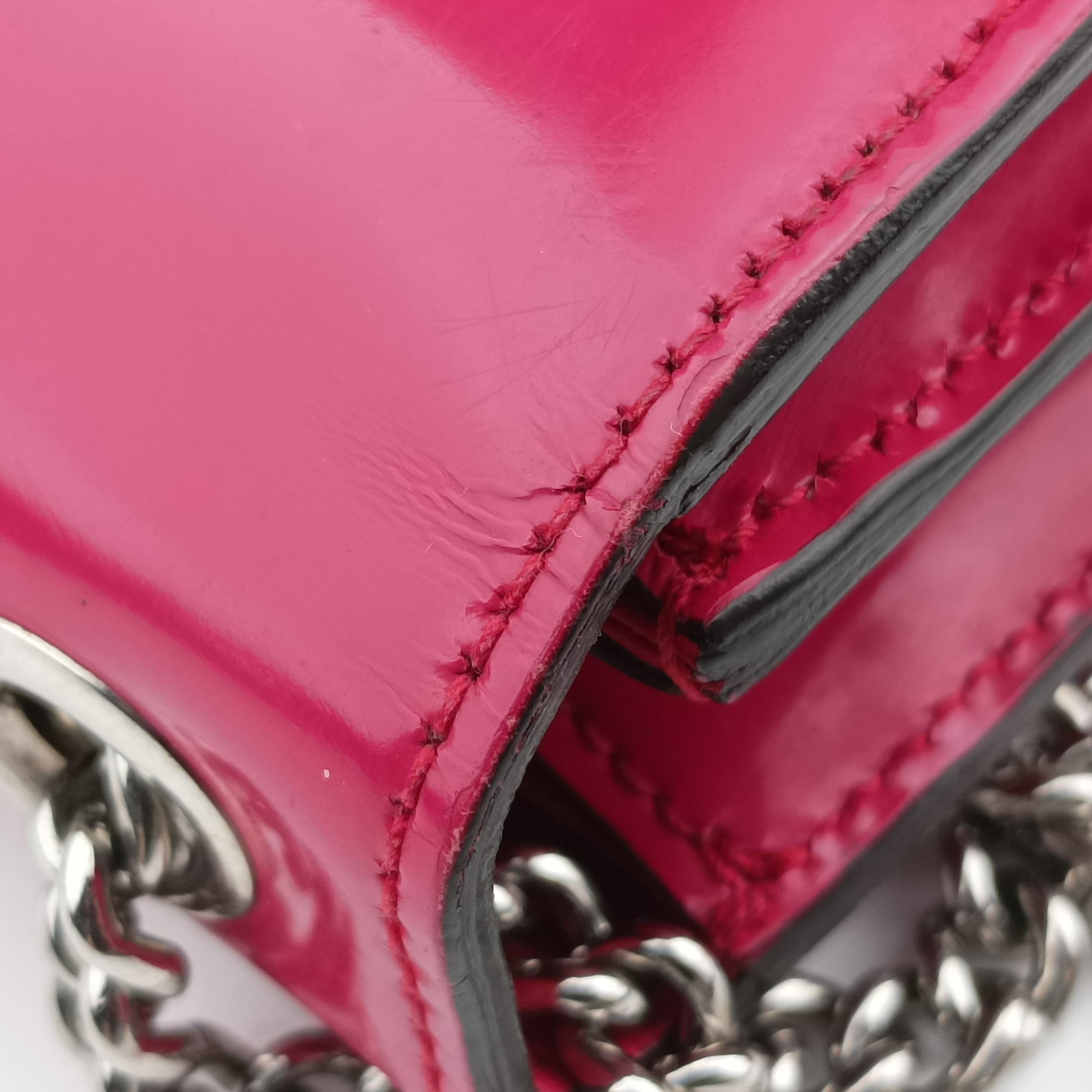 Vintage Gucci Interlocking G Red Patent Leather 387609 shoulderbag | stylenewstar