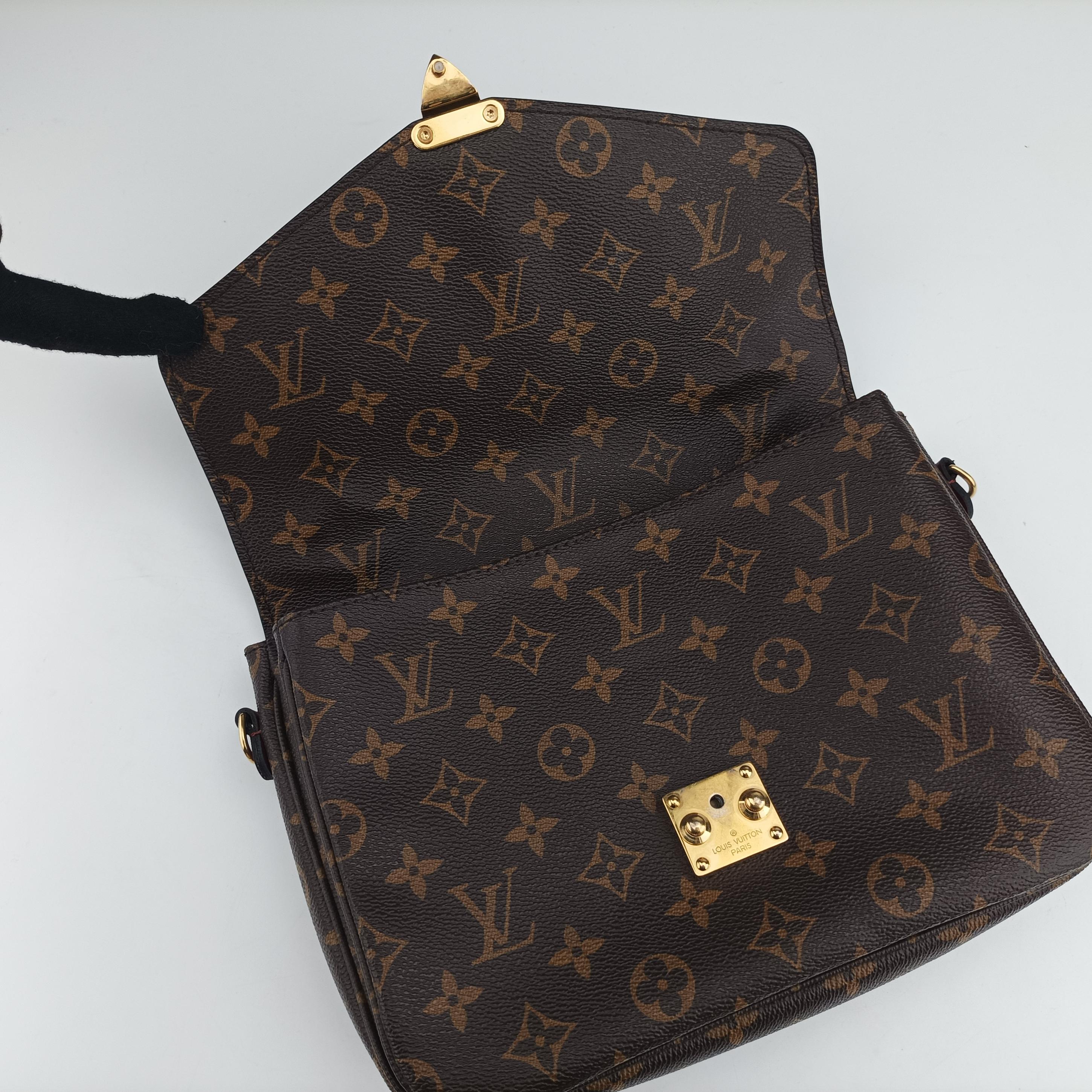 Pre-owned Louis Vuitton Pochette Metis Monogram/Brown Monogram Canvas M44668 shoulderbag | stylenewstar