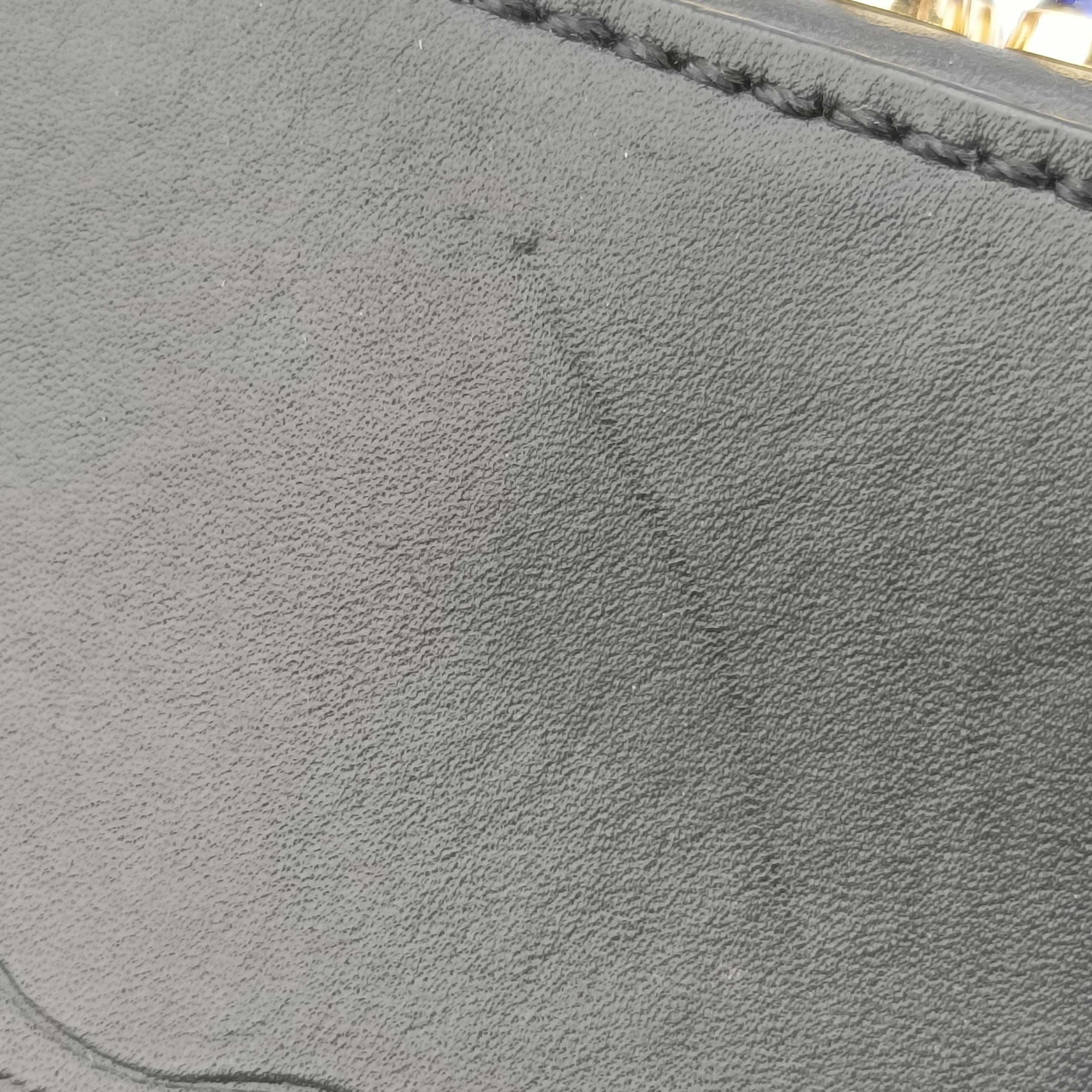 Pre-owned Christian Louboutin Wheat Charity Chain Black Leather  shoulderbag | stylenewstar