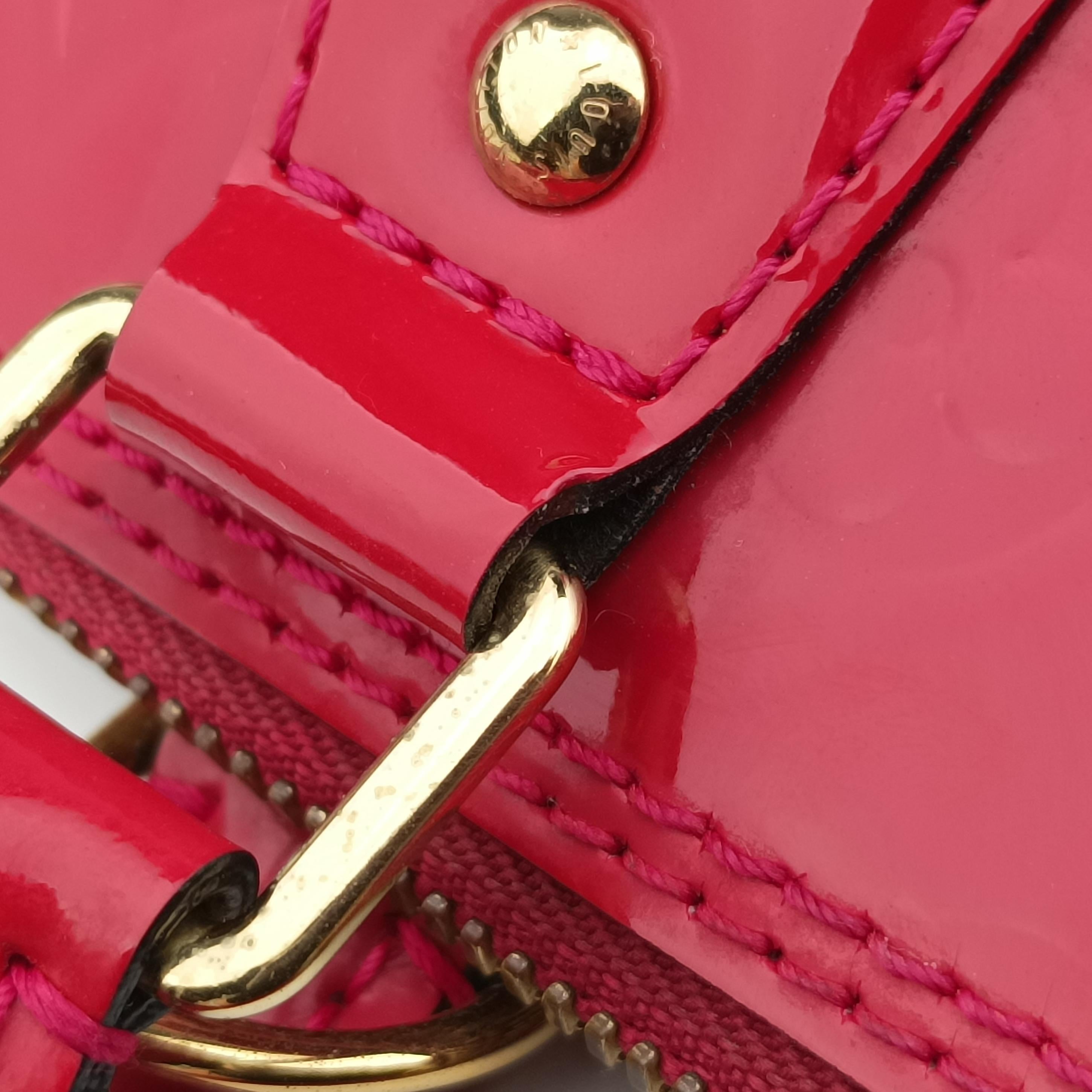 Vintage Louis Vuitton Alma PM pomme d'amour Vernis M90096 handbag | stylenewstar