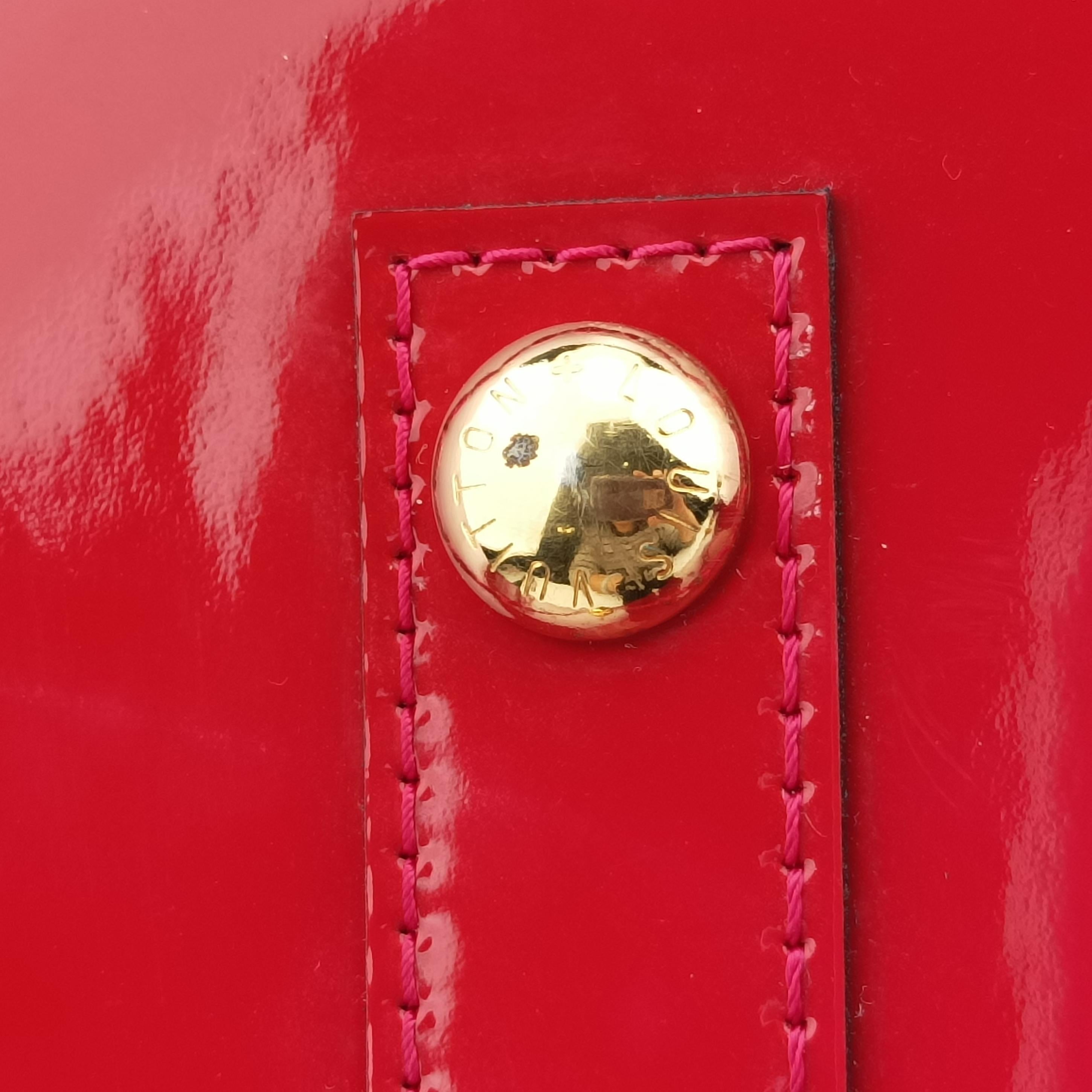 Vintage Louis Vuitton Alma PM pomme d'amour Vernis M90096 handbag | stylenewstar