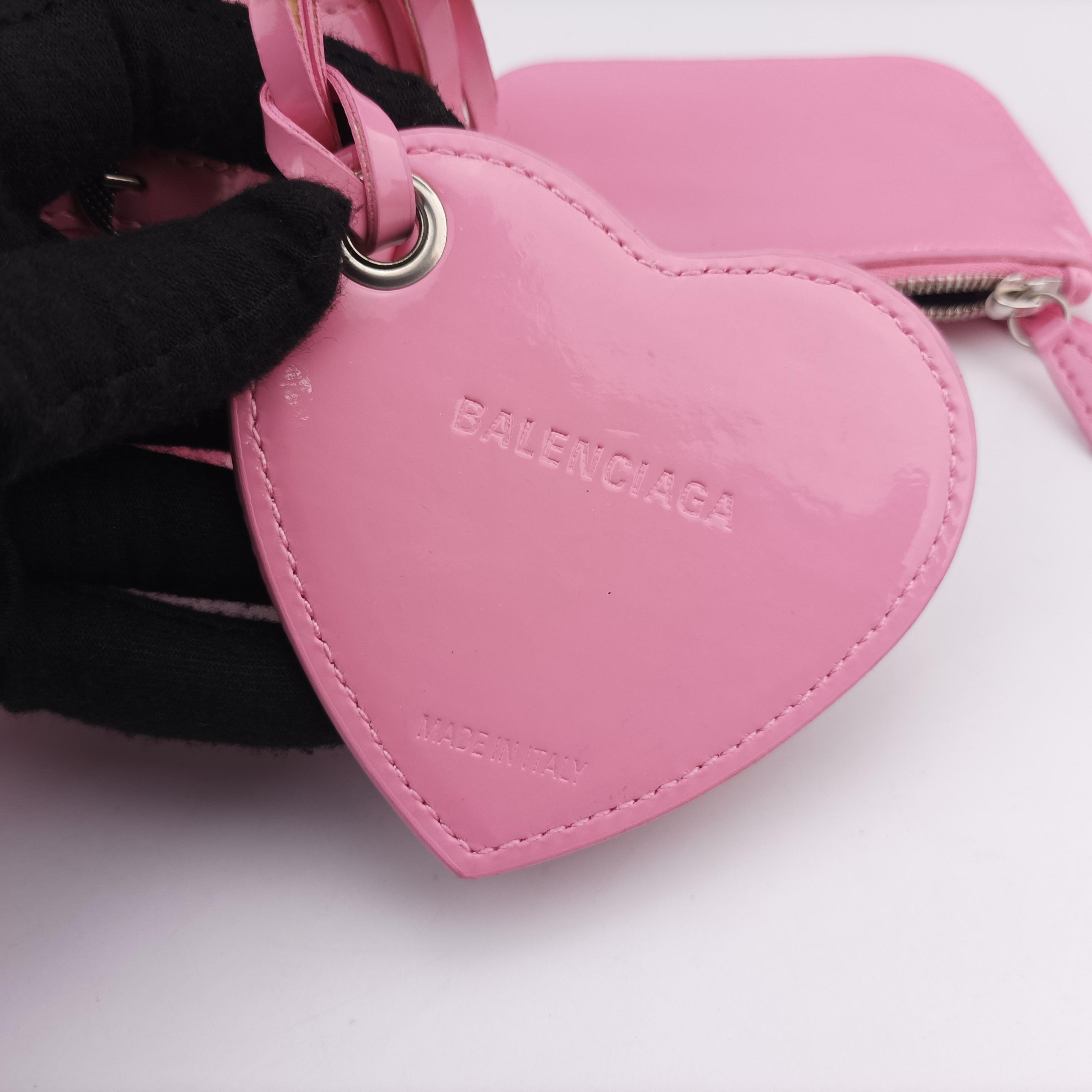 Secondhand Balenciaga Le Cagole Pink Patent  shoulderbag | stylenewstar
