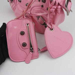 Secondhand Balenciaga Le Cagole Pink Patent  shoulderbag | stylenewstar