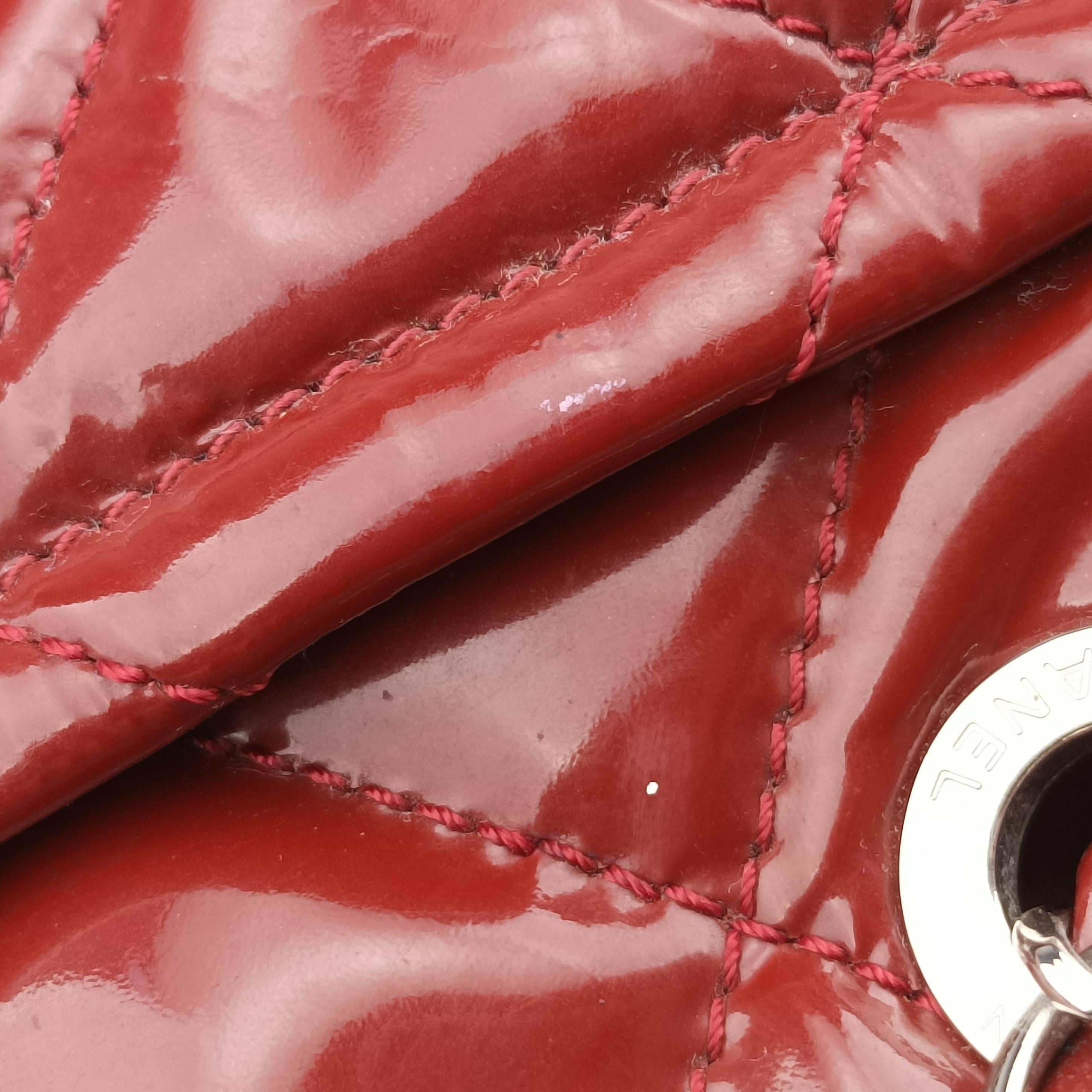 Pre-owned Chanel Matelasse Red Patent Leather A67292 shoulderbag | stylenewstar