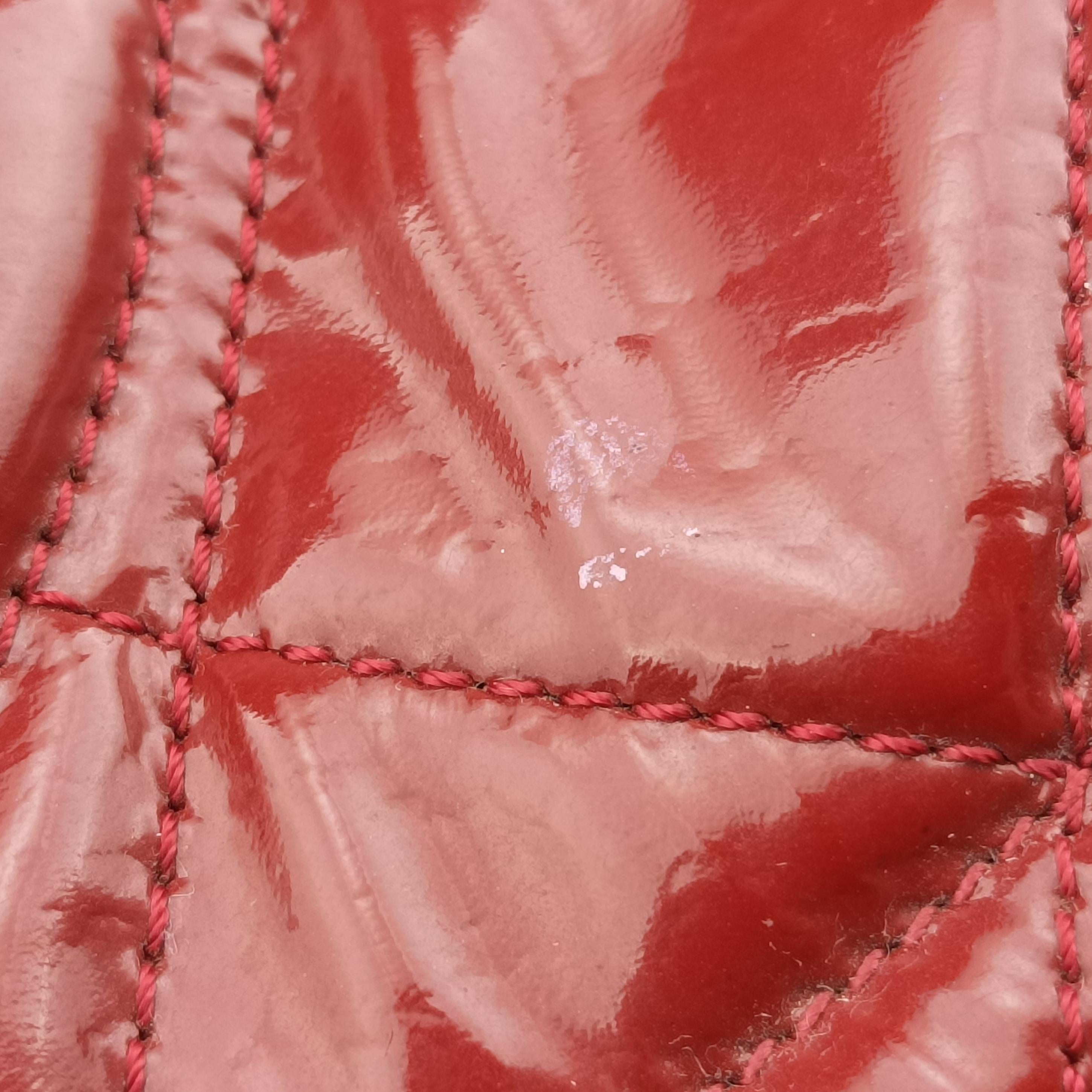 Pre-owned Chanel Matelasse Red Patent Leather A67292 shoulderbag | stylenewstar
