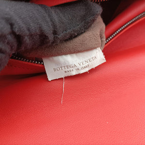 Secondhand Bottega Veneta Pre-Owned Monaco Intrecciato Red Leather  shoulderbag | stylenewstar