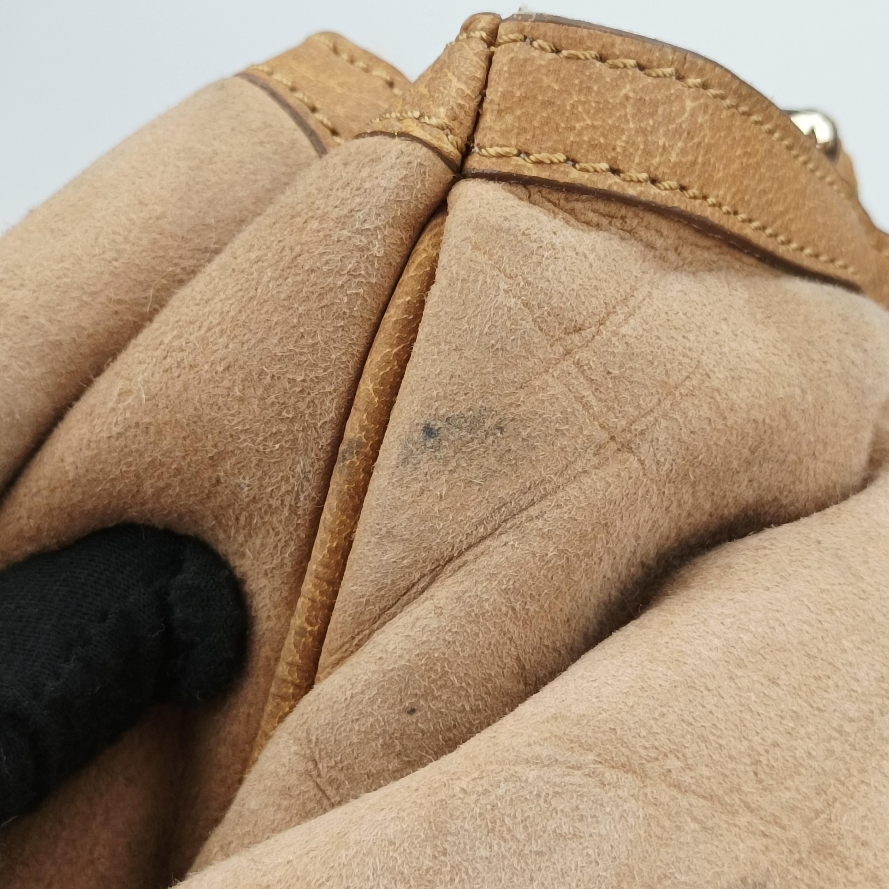 Secondhand Fendi Mia Beige Suede 8BR616 shoulderbag | stylenewstar