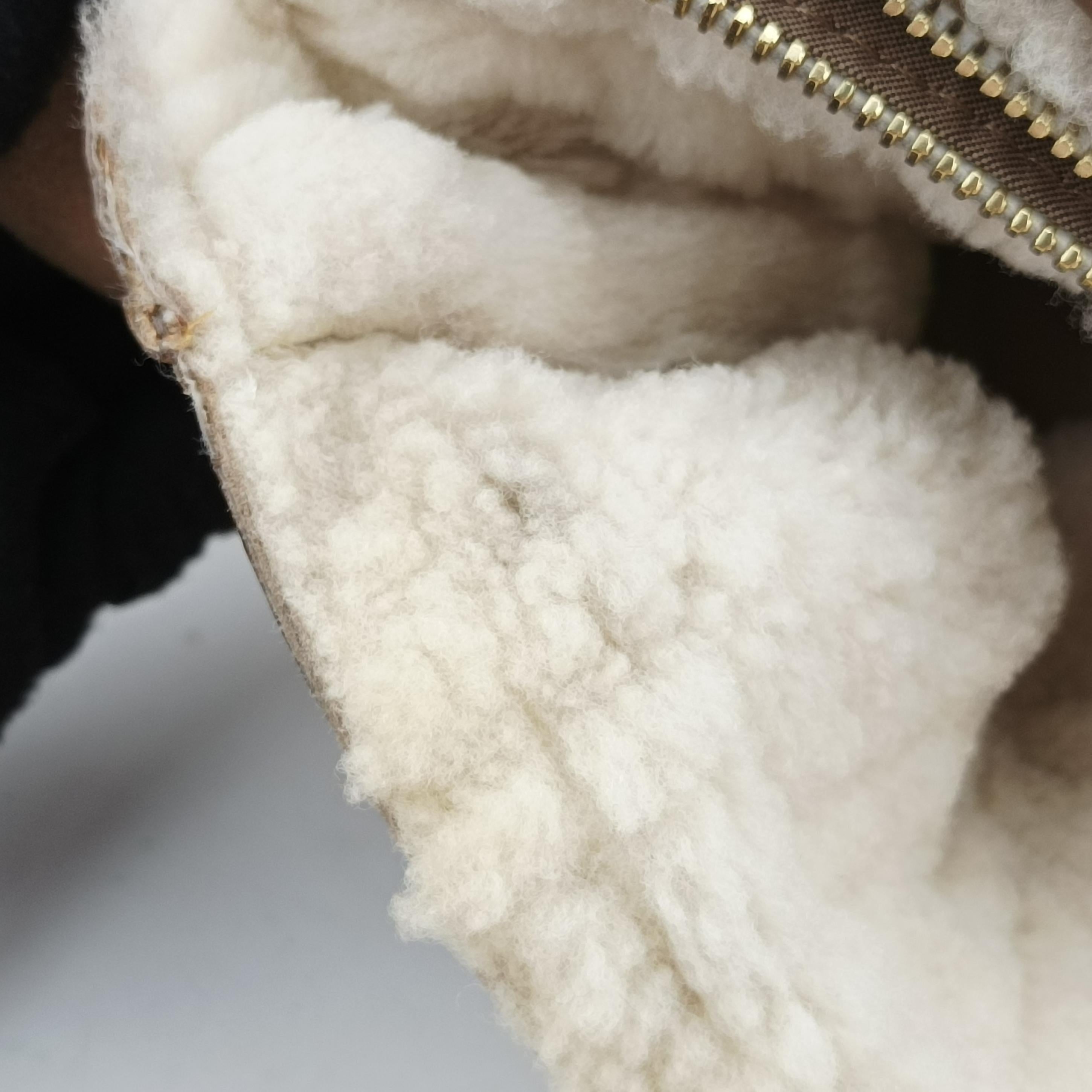 Secondhand Fendi Mia Beige Suede 8BR616 shoulderbag | stylenewstar