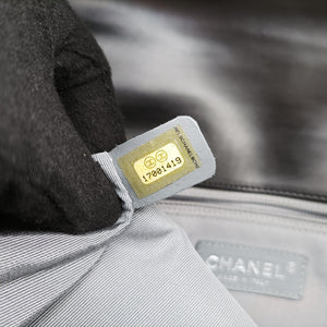 Pre-owned Chanel BOY CHANEL Black Enamel A67021 shoulderbag | stylenewstar