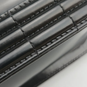 Pre-owned Chanel BOY CHANEL Black Enamel A67021 shoulderbag | stylenewstar