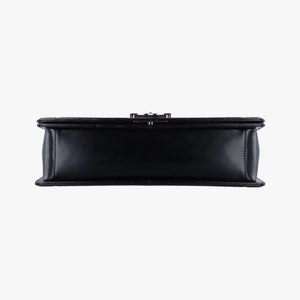Pre-owned Chanel BOY CHANEL Black Enamel A67021 shoulderbag | stylenewstar