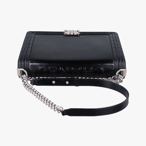 Pre-owned Chanel BOY CHANEL Black Enamel A67021 shoulderbag | stylenewstar
