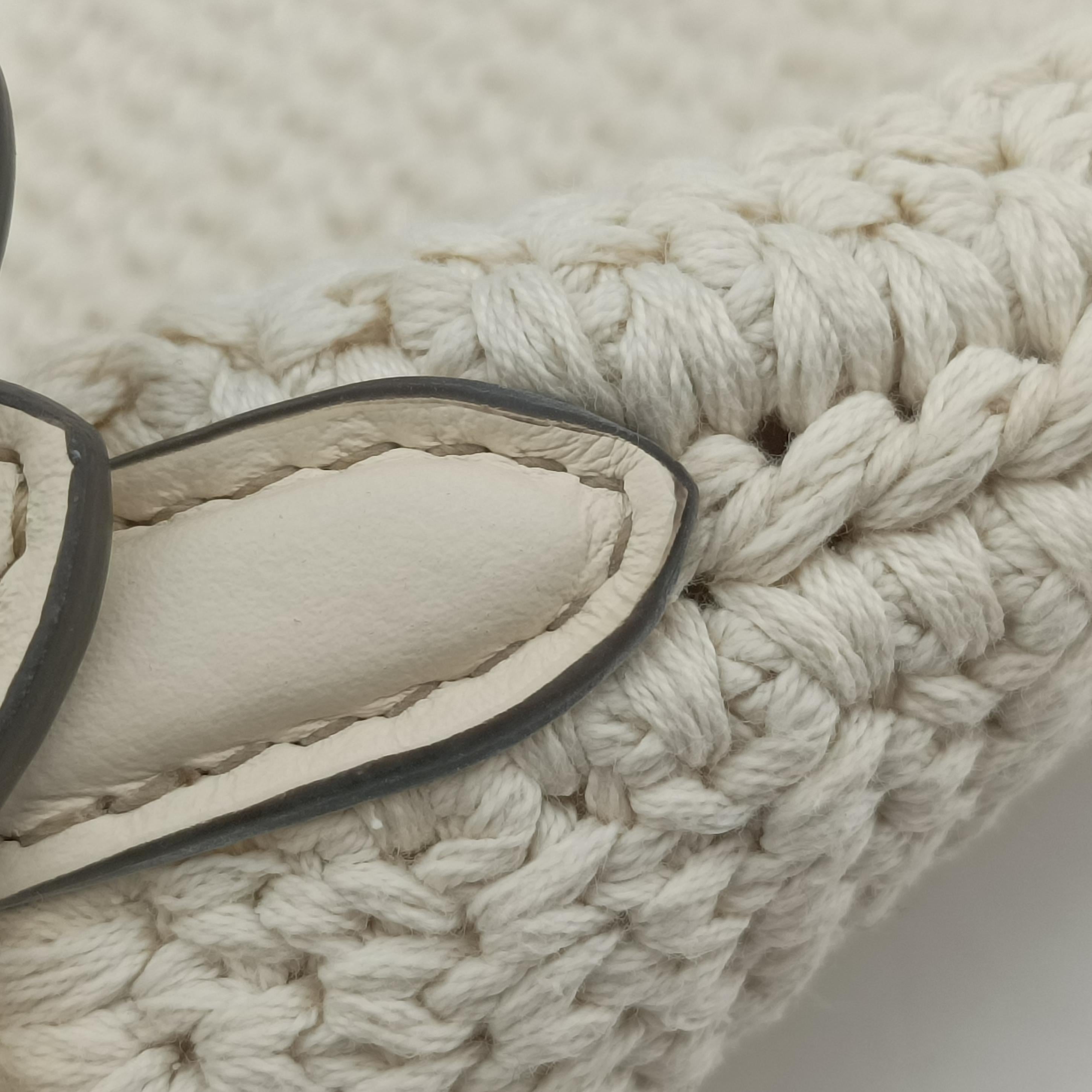 Pre-owned Fendi Croissant Crochet White Fabric × leather 8BR790 shoulderbag | stylenewstar