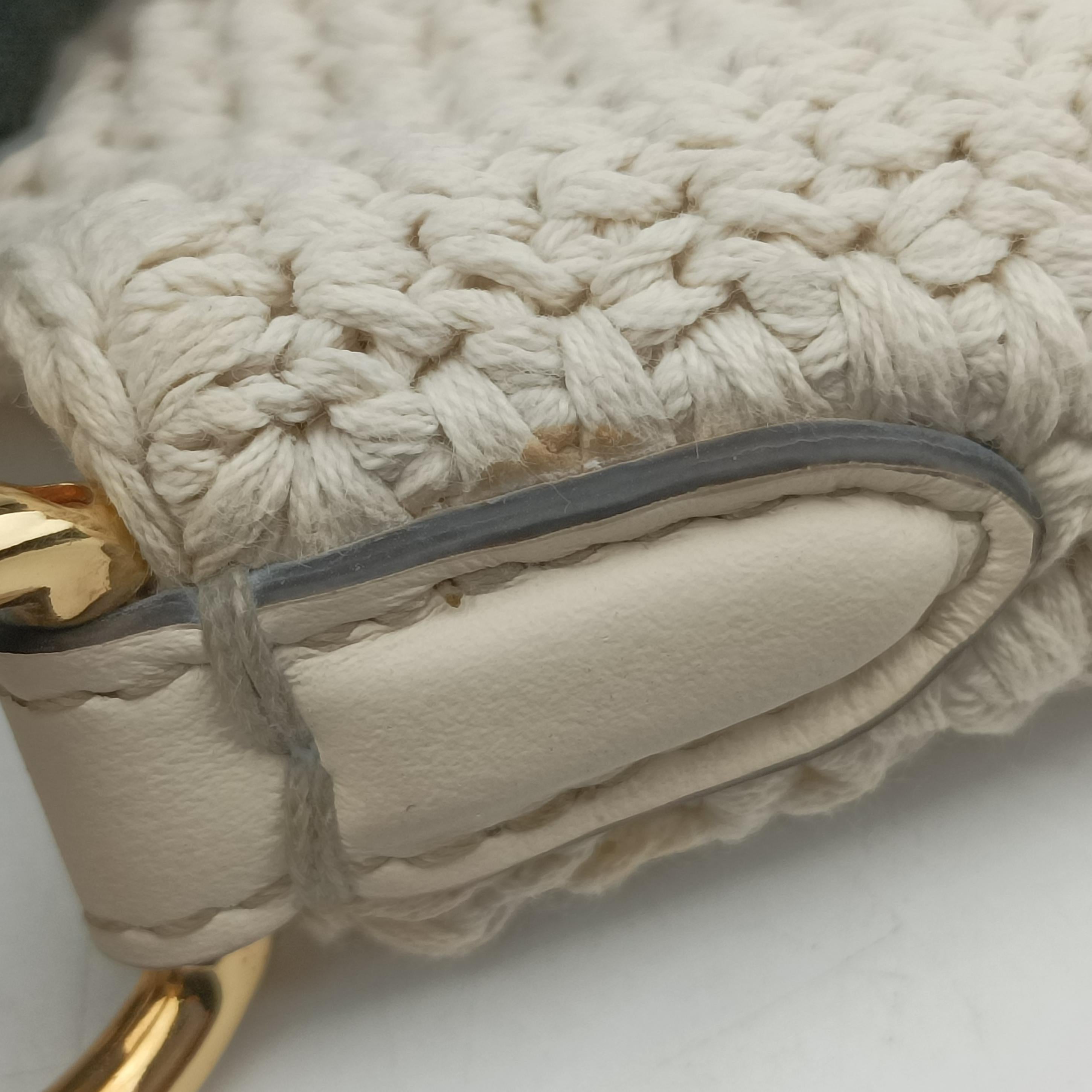 Pre-owned Fendi Croissant Crochet White Fabric × leather 8BR790 shoulderbag | stylenewstar